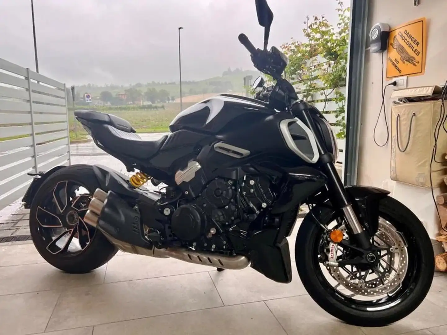 Ducati Diavel Nero - 1
