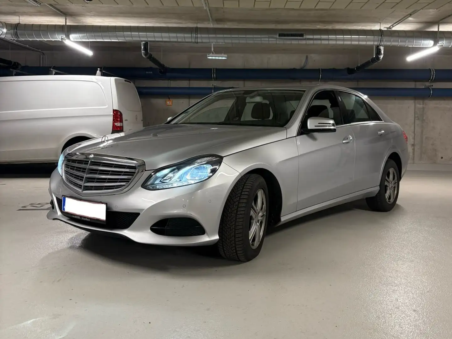 Mercedes-Benz E 200 E 200 BlueTEC Aut. Silber - 2