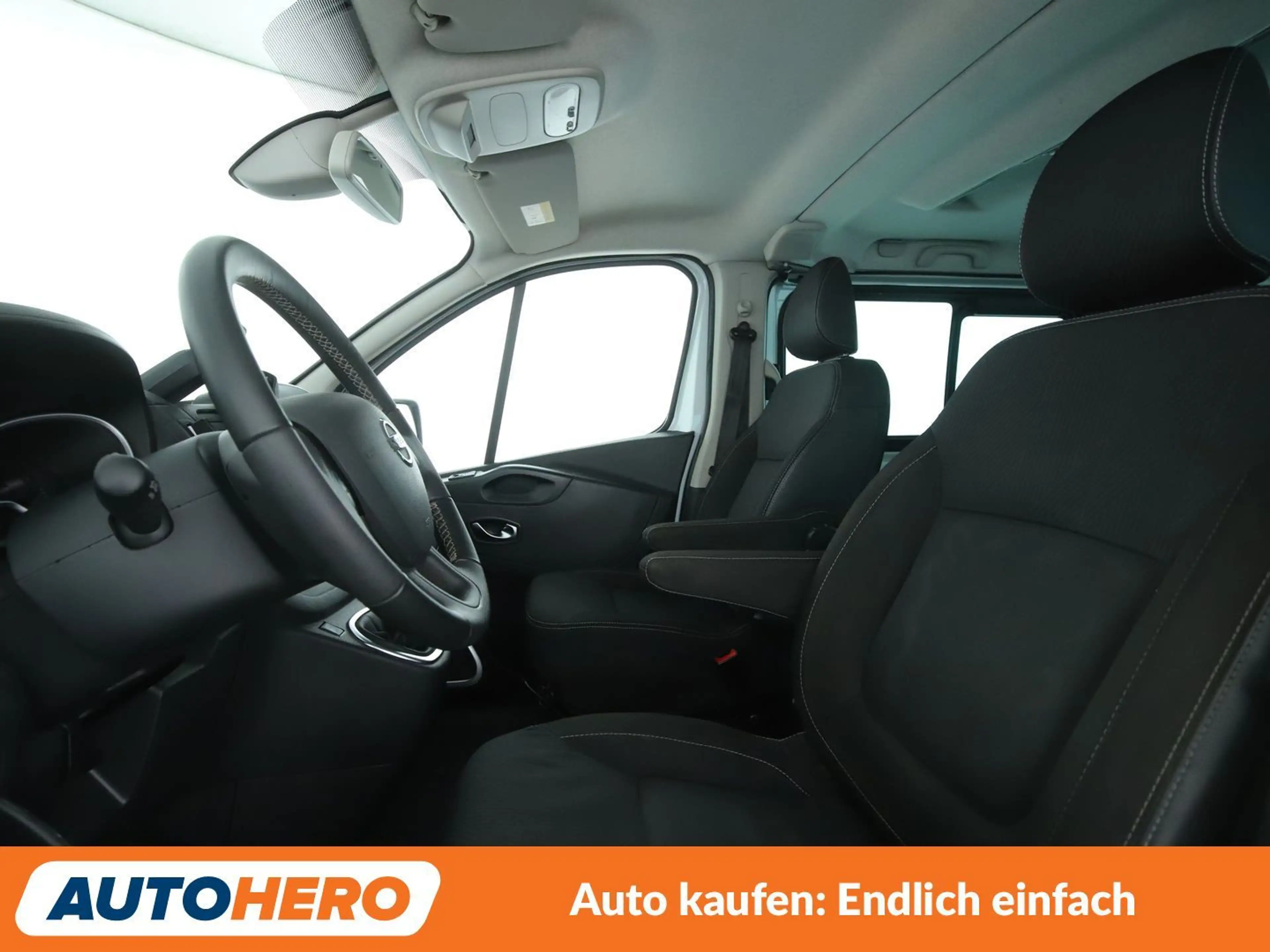 Nissan NV300 2.0 dCi L1H1 2,7t PREMIUM *AHK*NAV*TEMP*PDC*SHZ* — photo 10