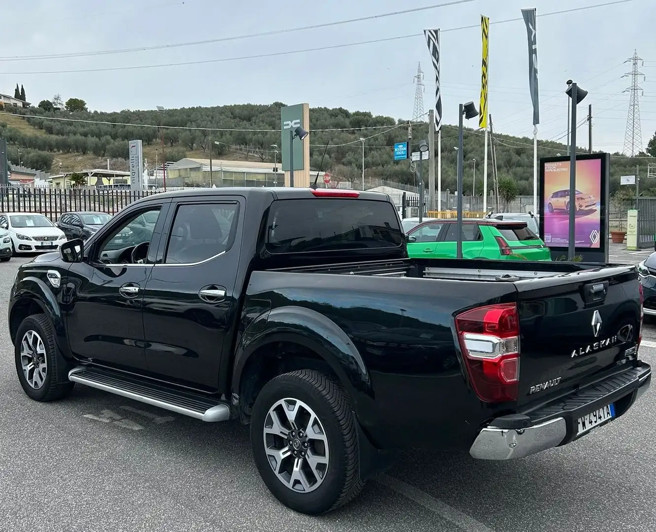 Renault Alaskan 2.3 dCi Single Turbo 160CV Start&Stop 4WD Intens Negro - 2