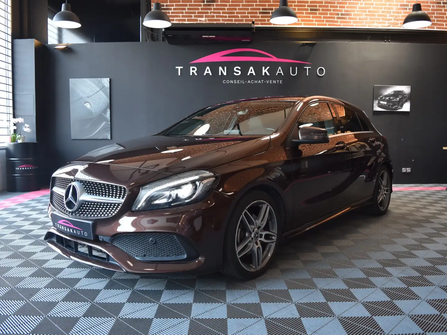 Mercedes-Benz Fascination Brązowy - 1