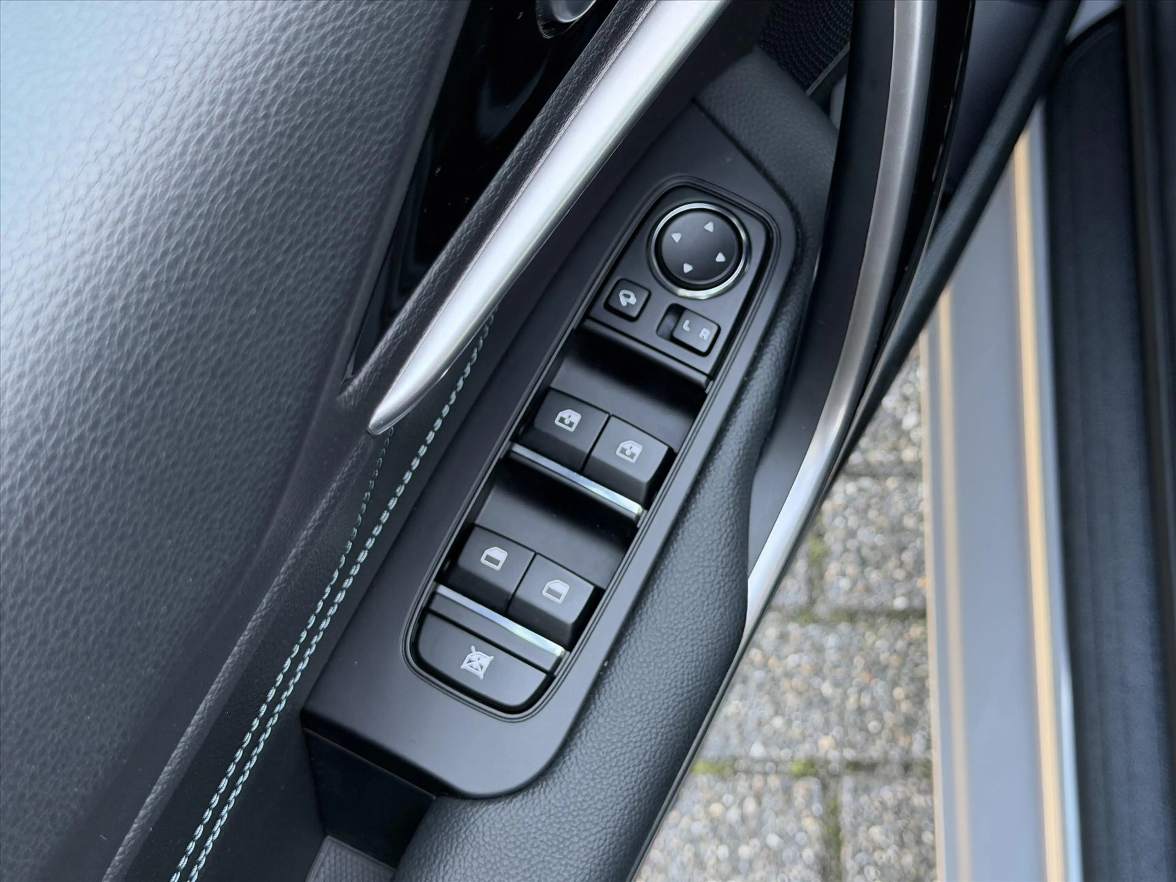 Kia Ceed / cee'd 1.0 T-GDi 100pk Design Edition — photo 18