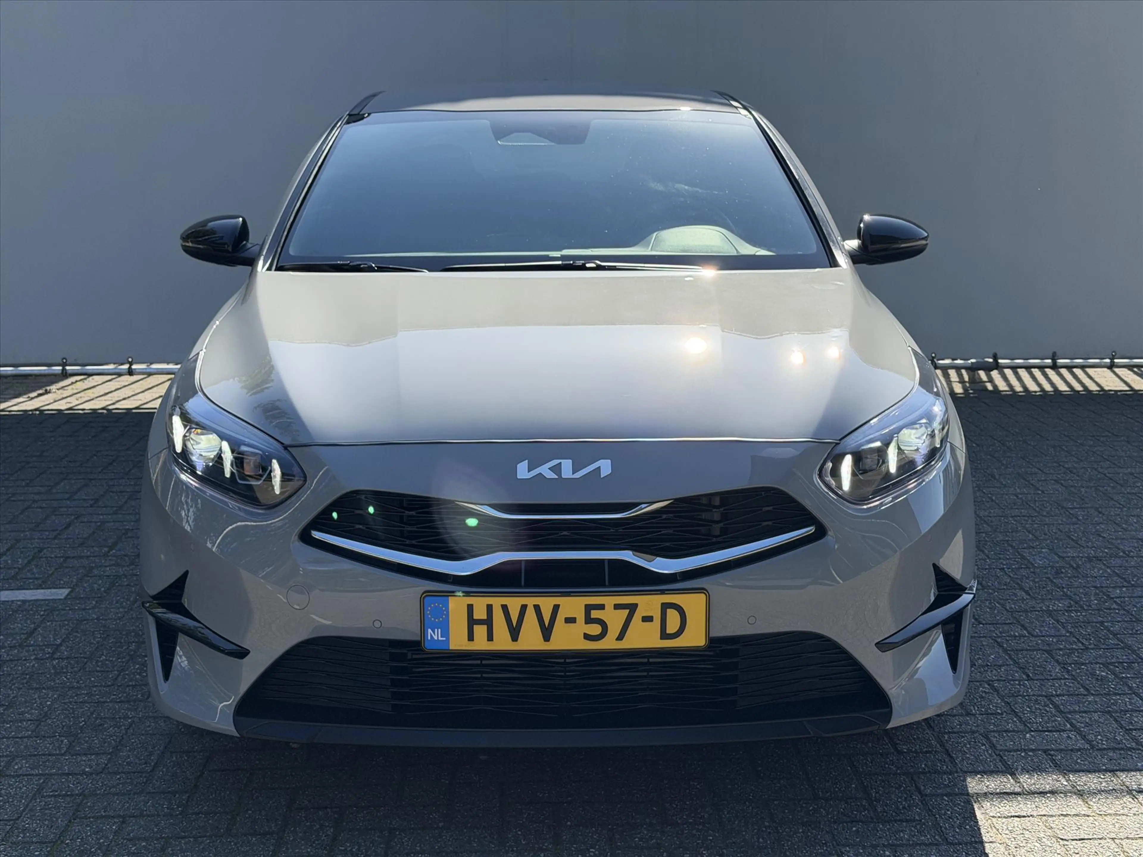 Kia Ceed / cee'd 1.0 T-GDi 100pk Design Edition — photo 8