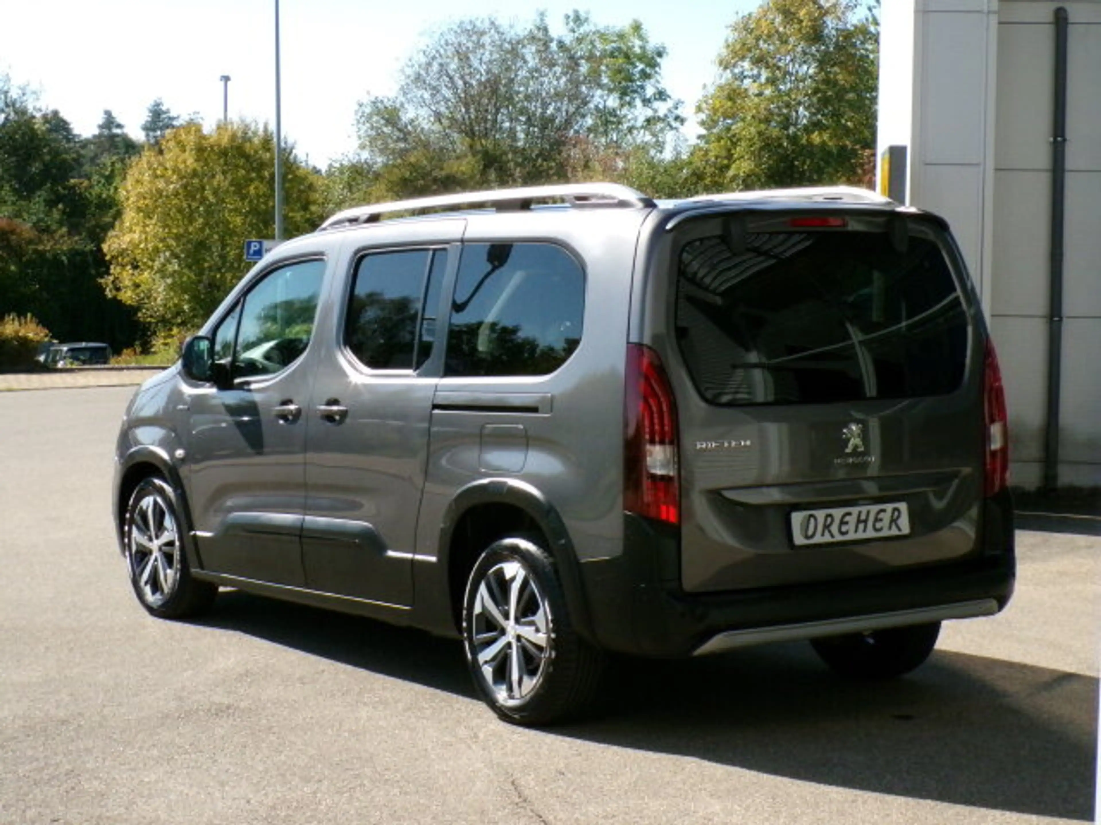 Peugeot Rifter Rifter 1.2 PureTech 130 Allure L2 Kamera/Navi/LM — photo 4