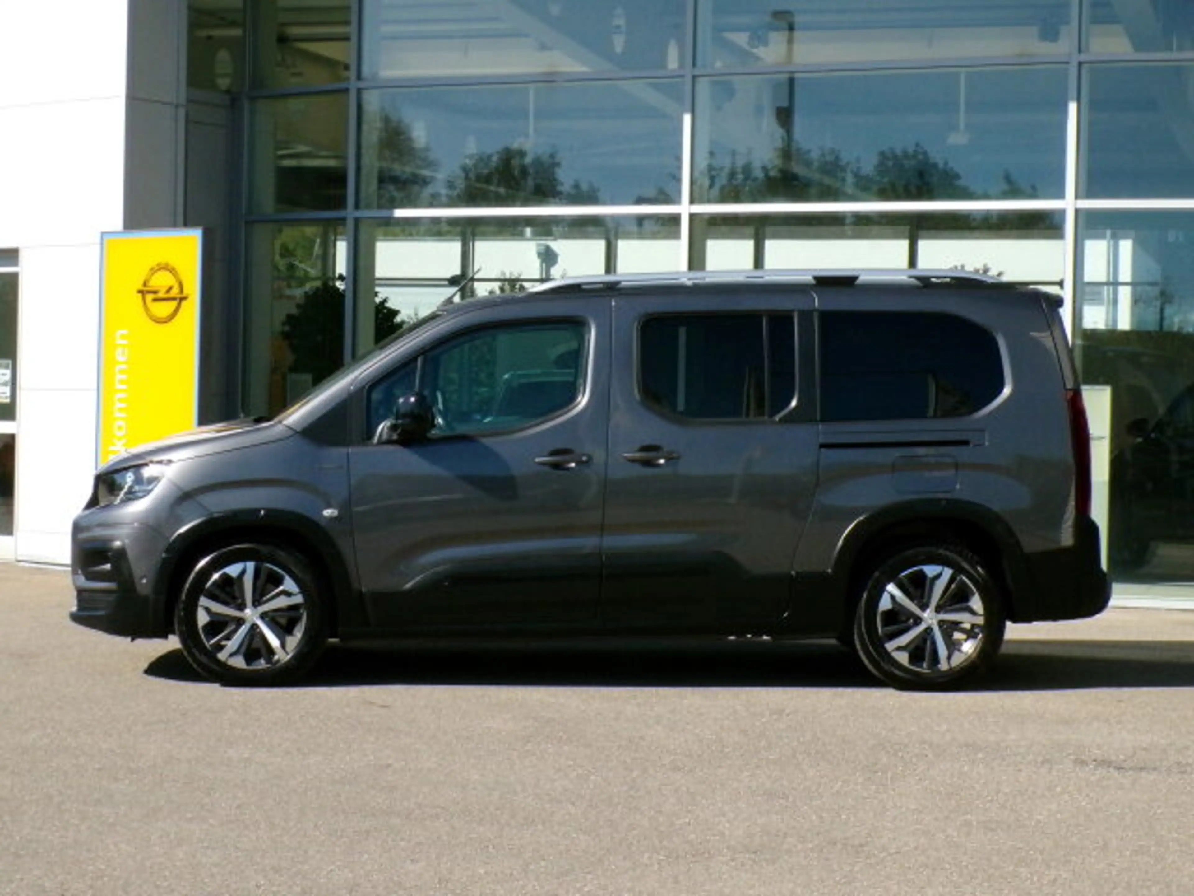 Peugeot Rifter Rifter 1.2 PureTech 130 Allure L2 Kamera/Navi/LM — photo 3