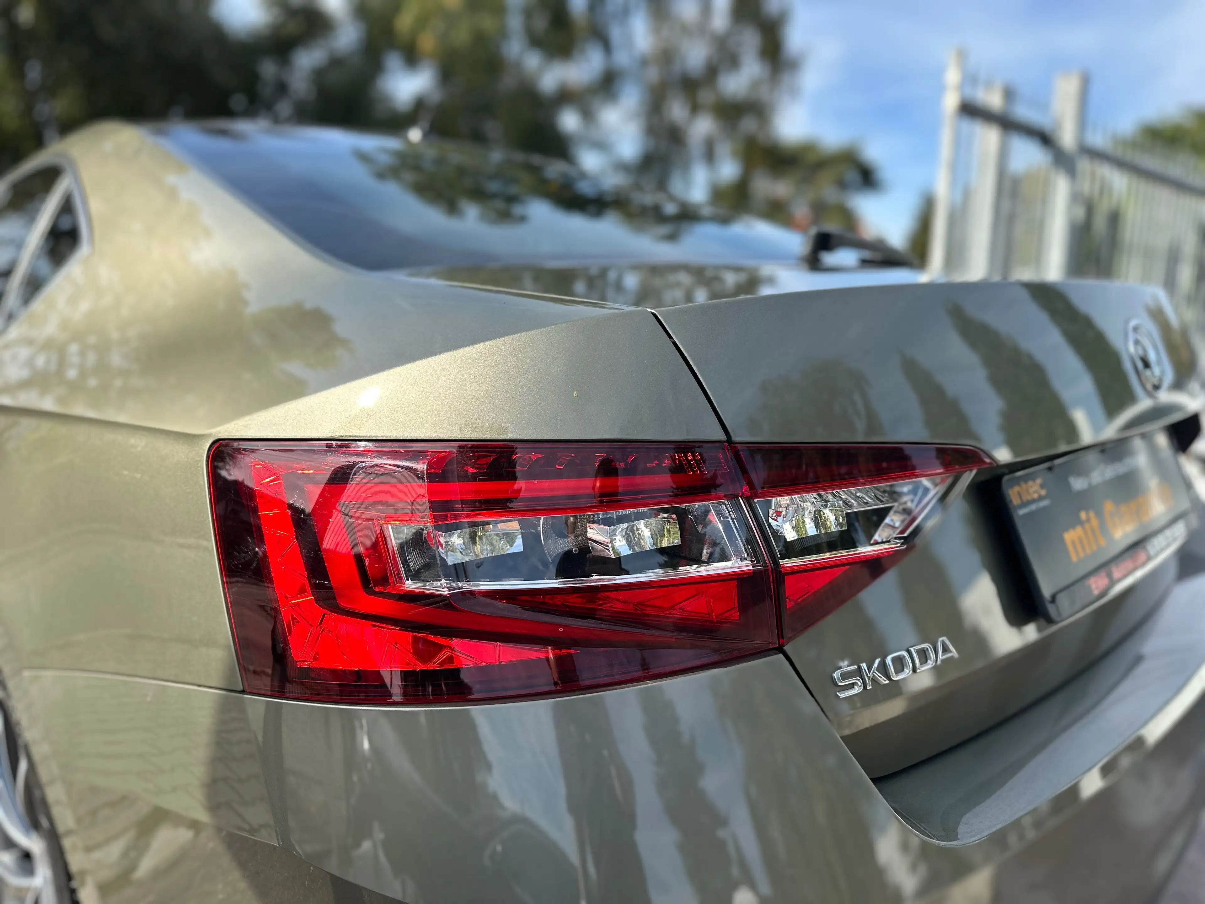 Skoda Superb L&K,PANORAMADACH,AUTOMATIK,49.000 KM,LEDER,1.HAND!!! — photo 12