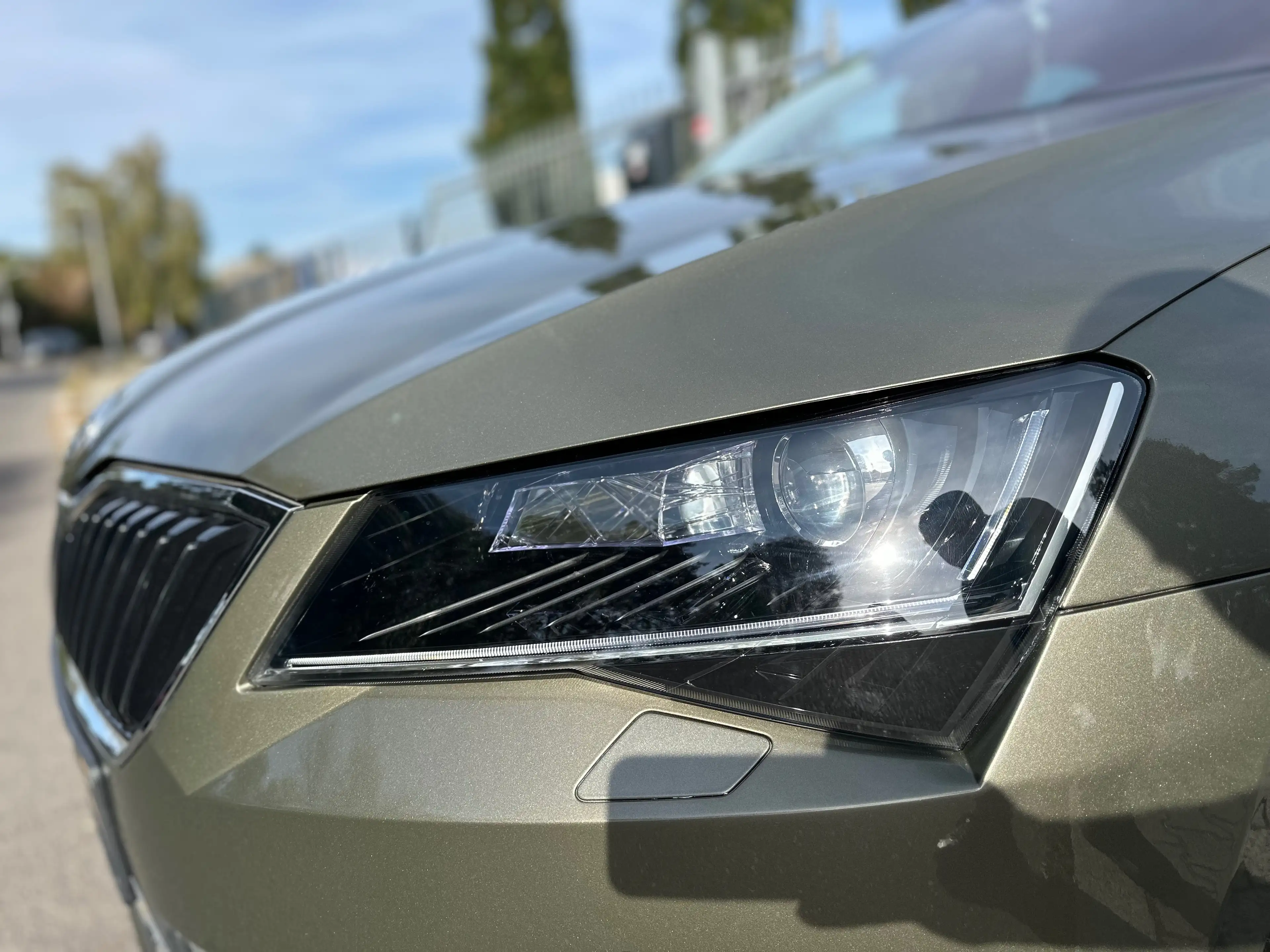 Skoda Superb L&K,PANORAMADACH,AUTOMATIK,49.000 KM,LEDER,1.HAND!!! — photo 9