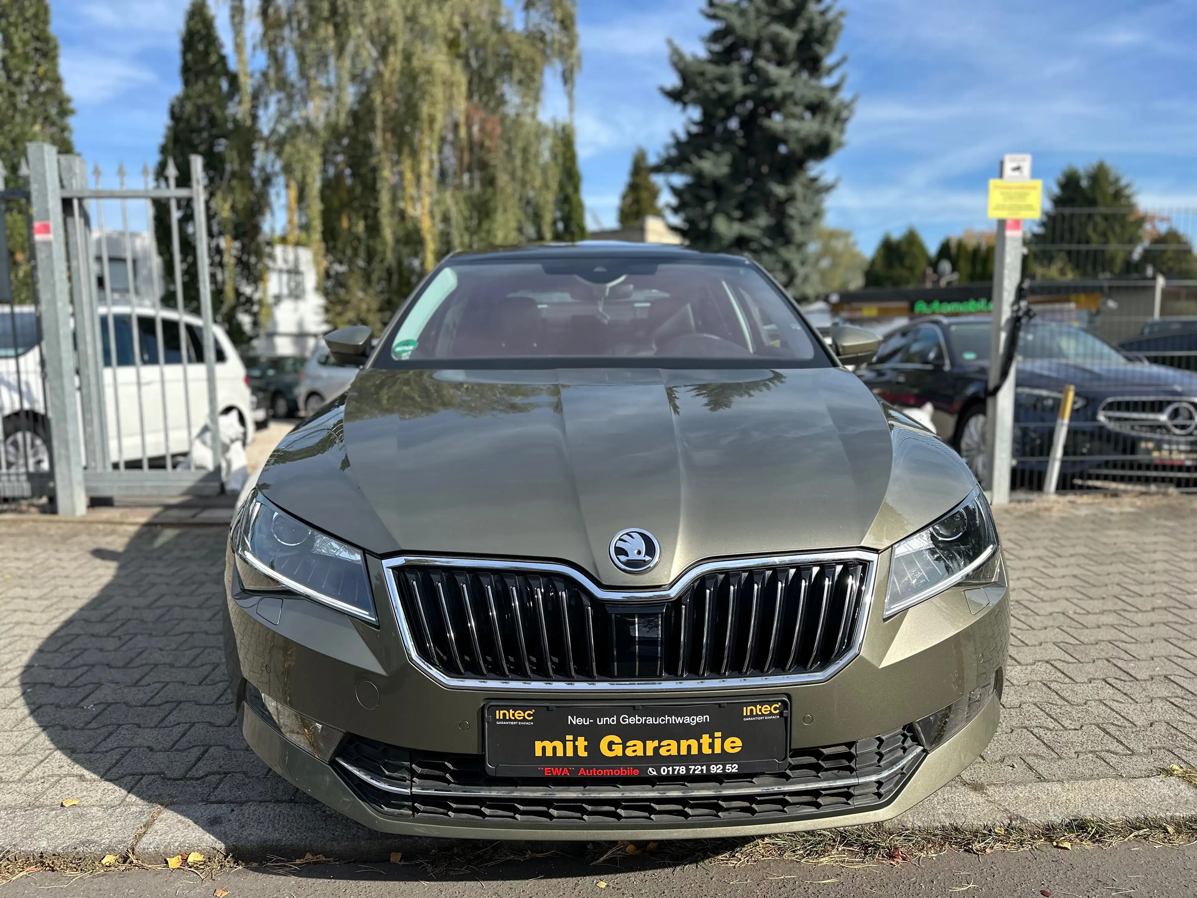 Skoda Superb L&K,PANORAMADACH,AUTOMATIK,49.000 KM,LEDER,1.HAND!!! — photo 2