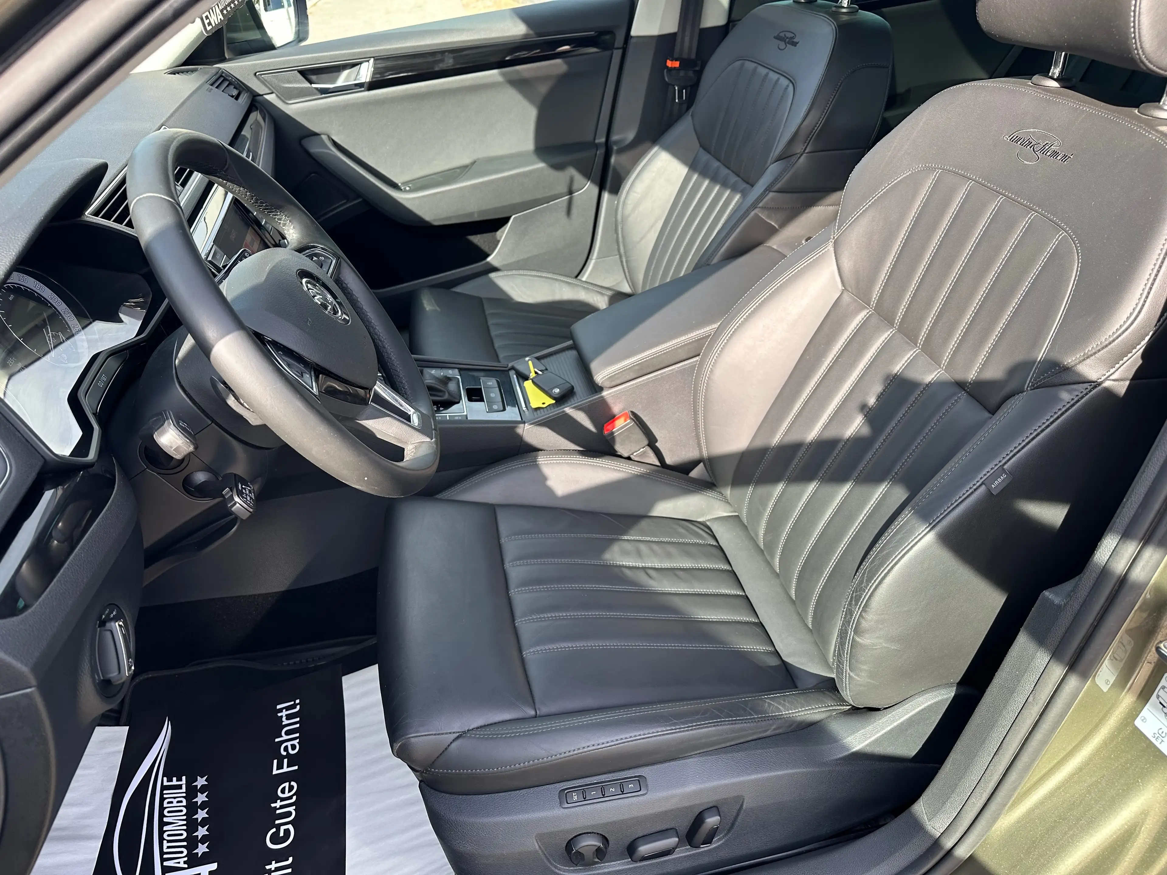 Skoda Superb L&K,PANORAMADACH,AUTOMATIK,49.000 KM,LEDER,1.HAND!!! — photo 15