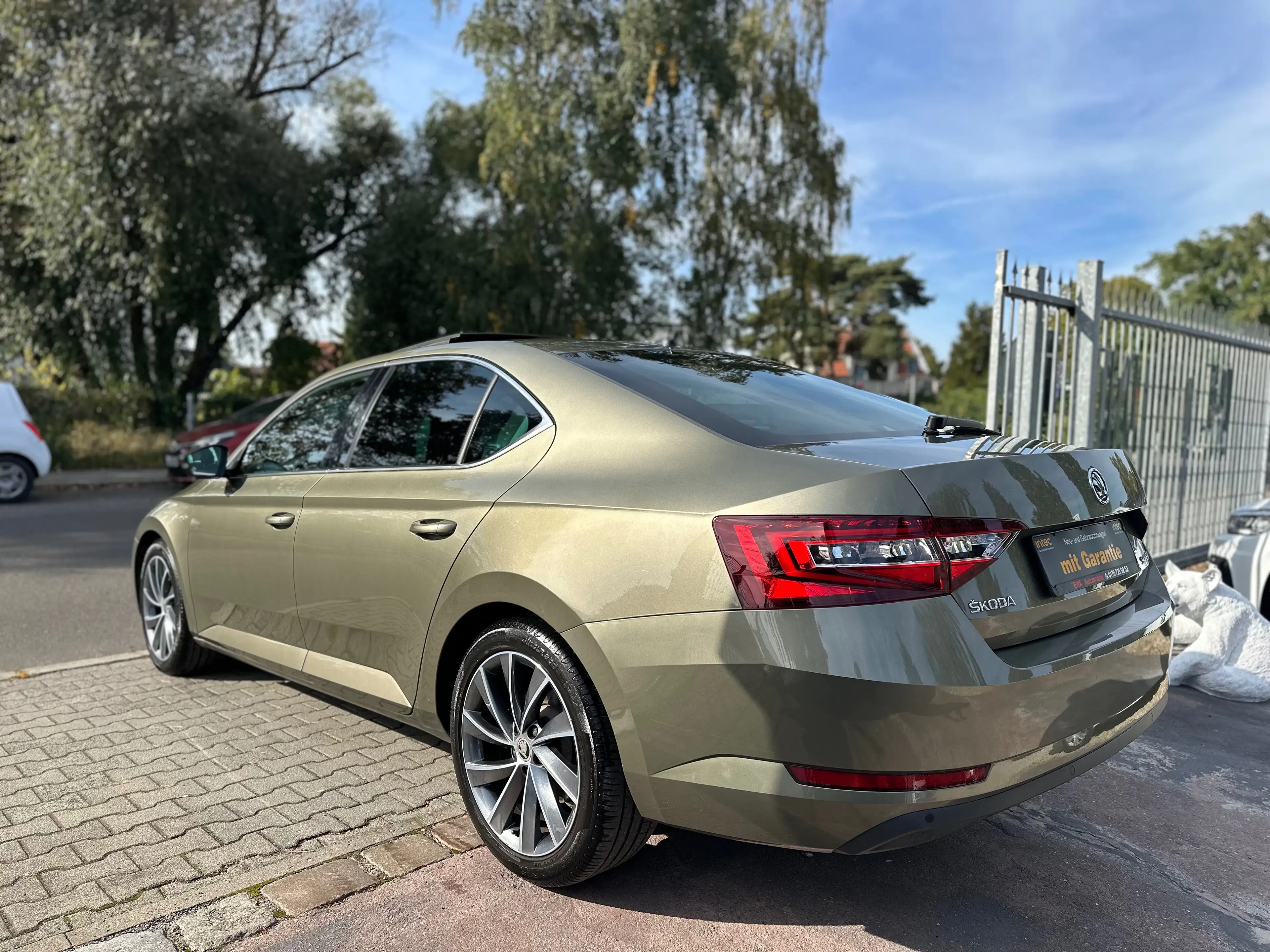 Skoda Superb L&K,PANORAMADACH,AUTOMATIK,49.000 KM,LEDER,1.HAND!!! — photo 6