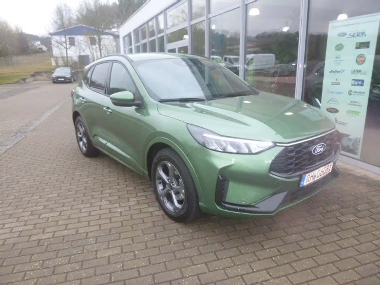 Ford Kuga ST Line Verde - 1