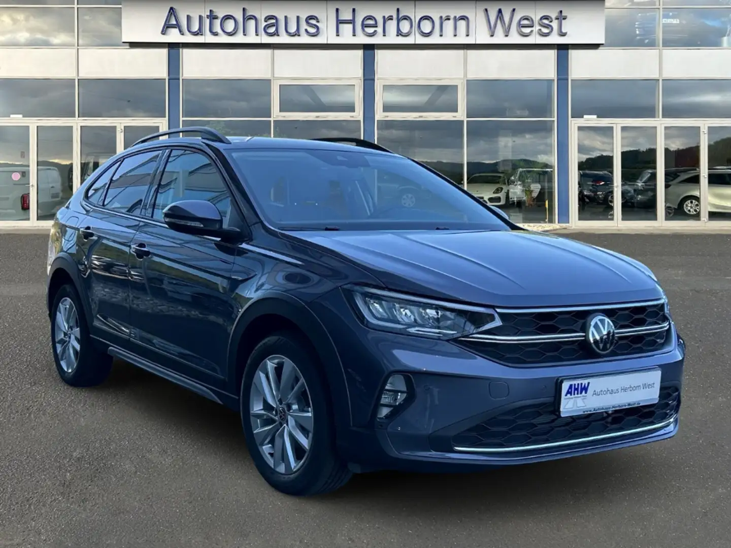 Volkswagen Taigo 1.0 TSI Life IQ Drive Paket RFK SHZ Notrad Licht+S Gris - 2