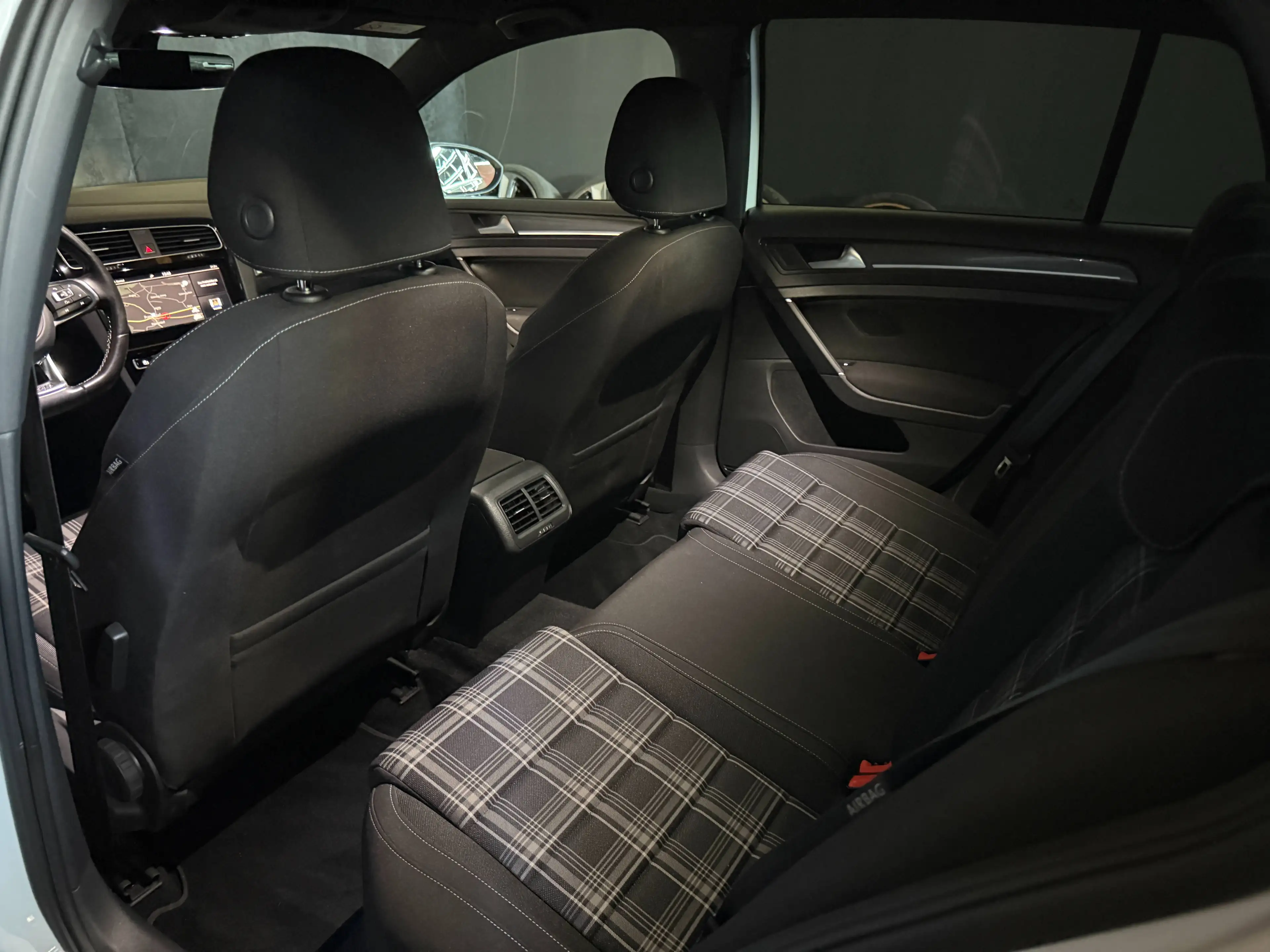 Volkswagen Golf GTD GTD BMT *VIRTUAL*LED*ACC*KAMERA*AHK* — photo 35