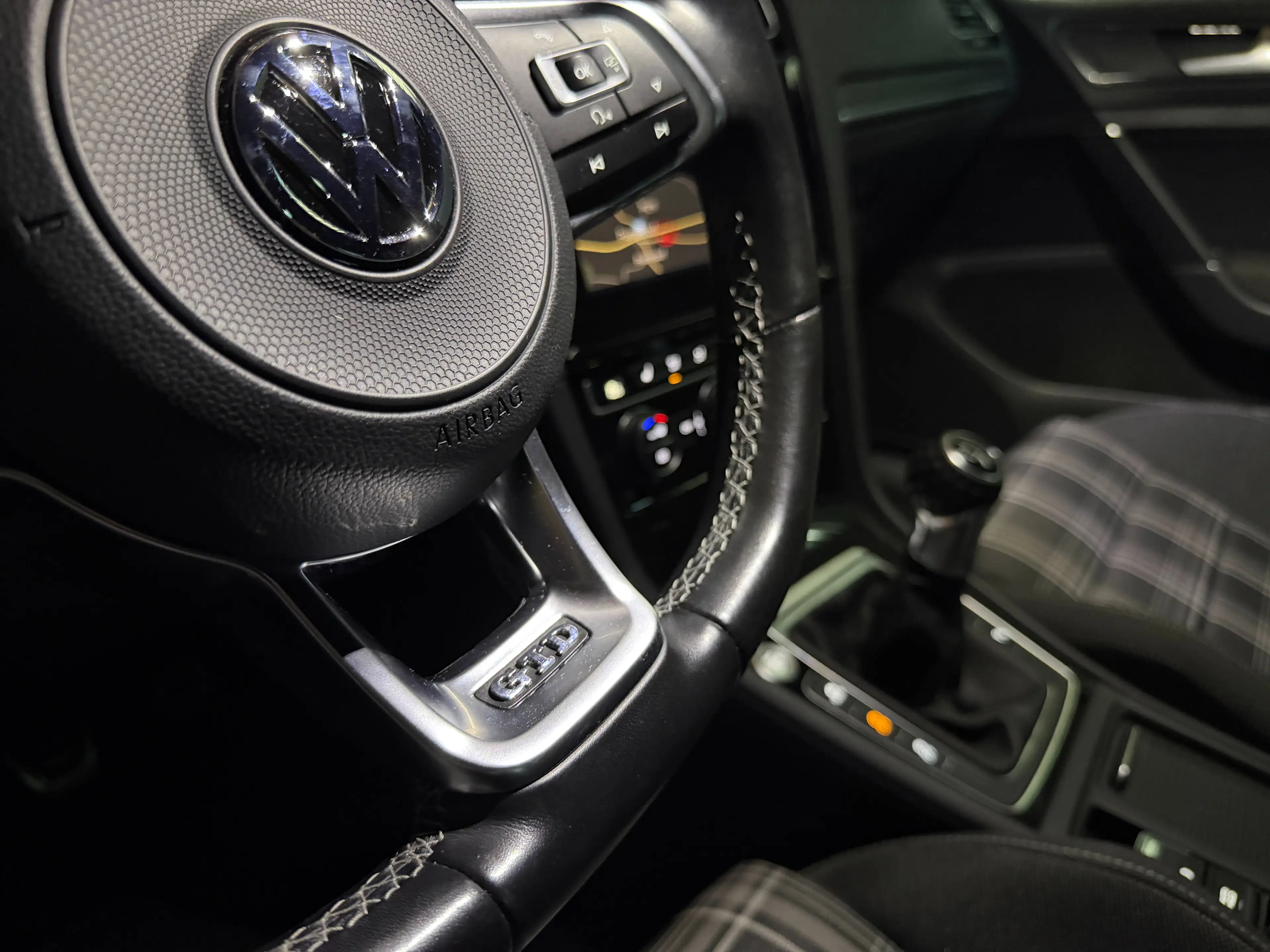 Volkswagen Golf GTD GTD BMT *VIRTUAL*LED*ACC*KAMERA*AHK* — photo 33