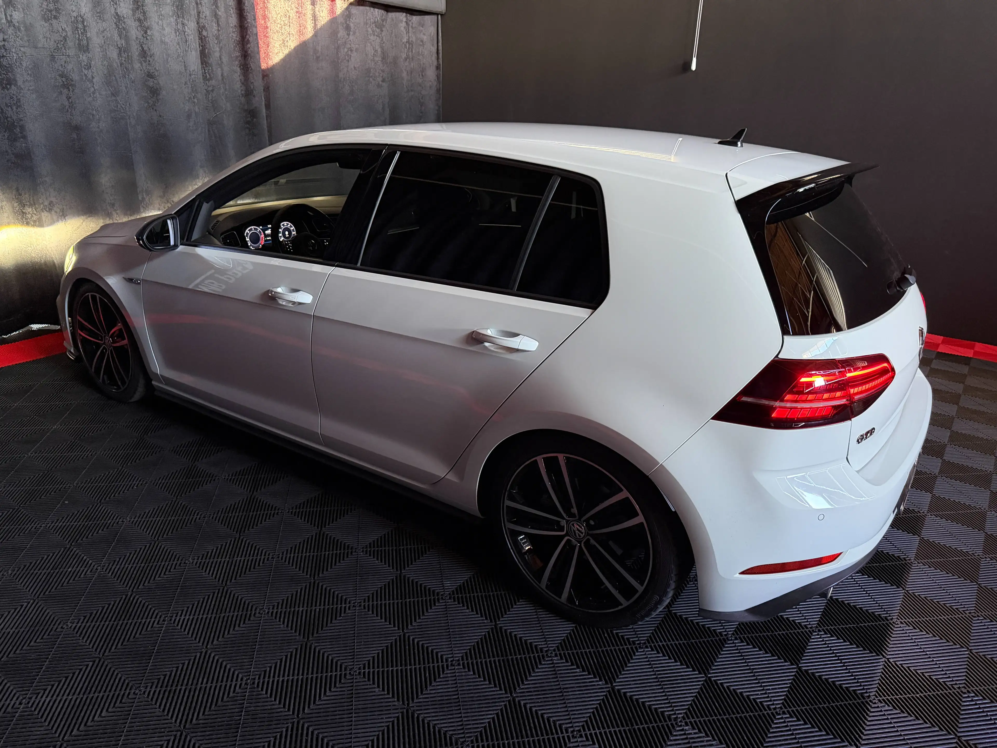 Volkswagen Golf GTD GTD BMT *VIRTUAL*LED*ACC*KAMERA*AHK* — photo 24