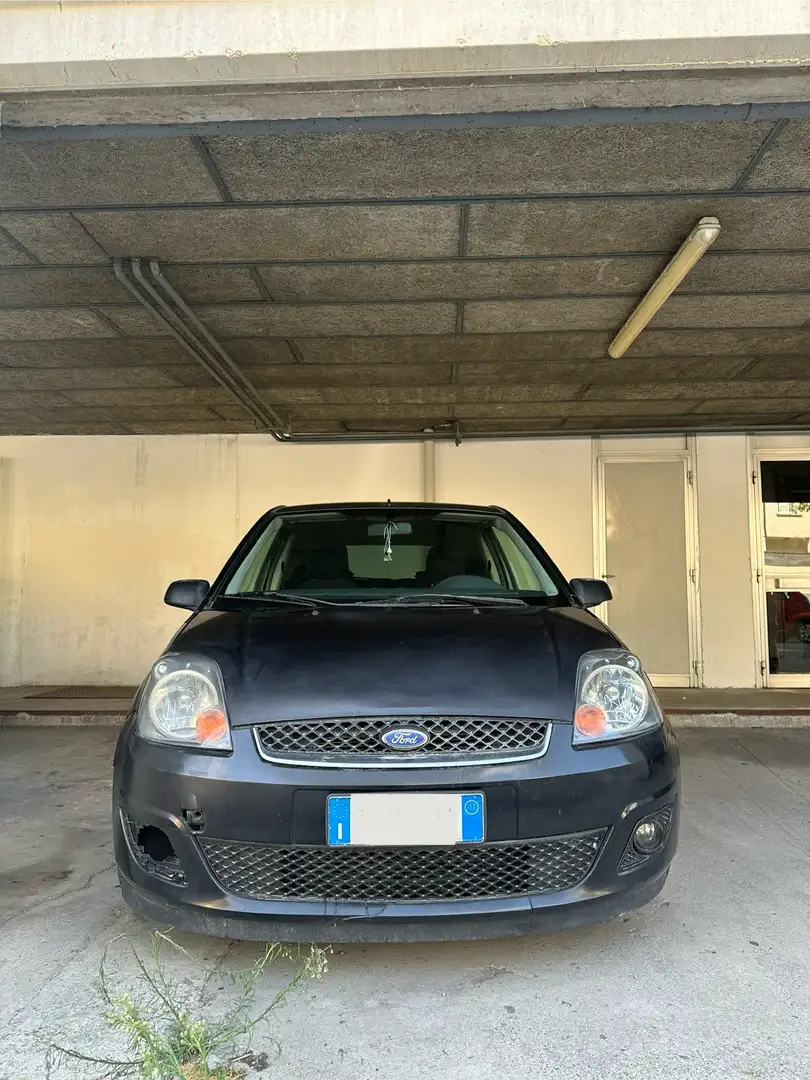 Ford Fiesta 3p 1.2 Ghia - 1
