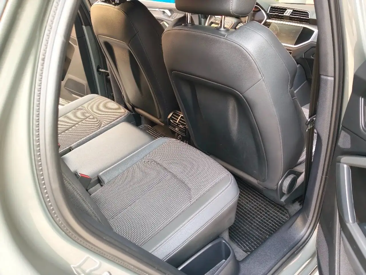 Audi Q3 SPB 35 TDI Identity Black PREZZO REALE, миниатюра 21
