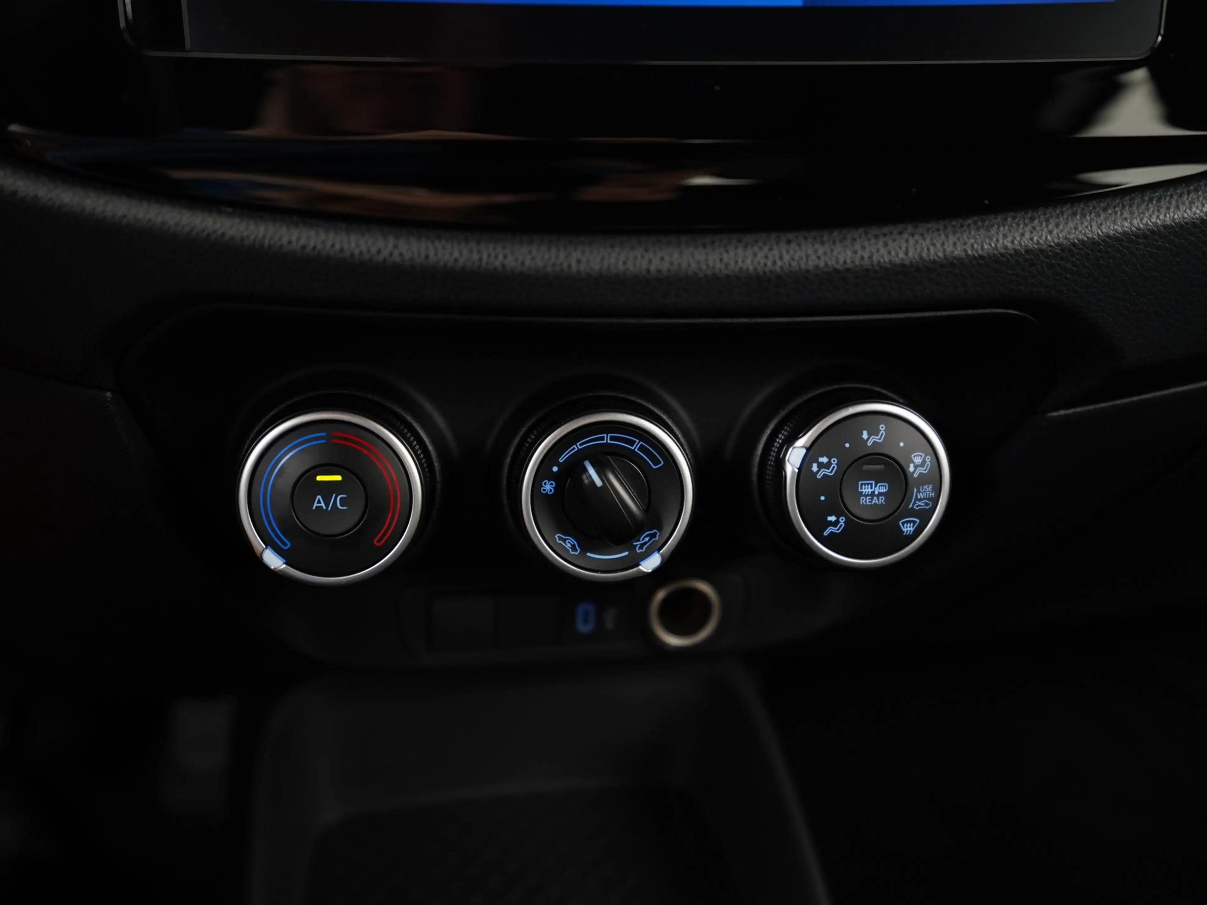 Toyota Aygo X 1.0 VVT-i MT Play | Camera | Apple/Android Carplay — photo 11