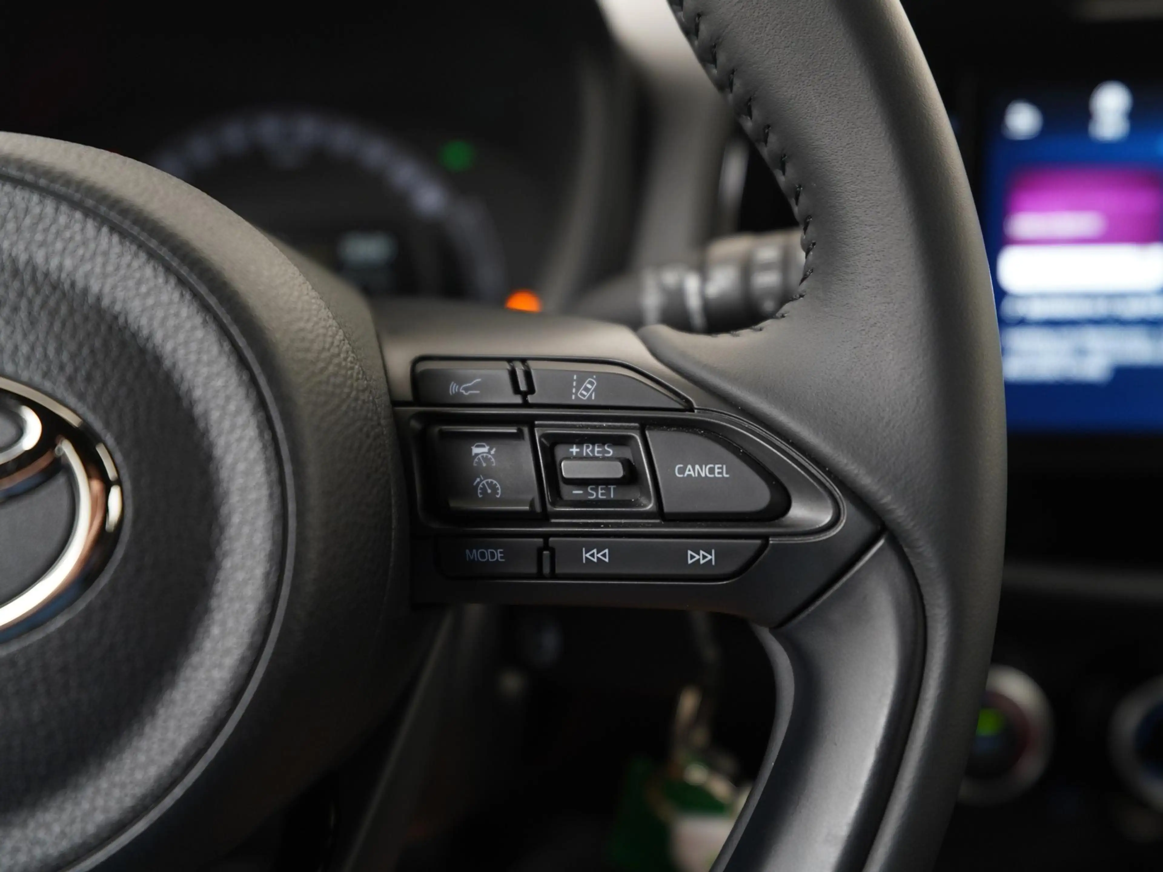 Toyota Aygo X 1.0 VVT-i MT Play | Camera | Apple/Android Carplay — photo 9