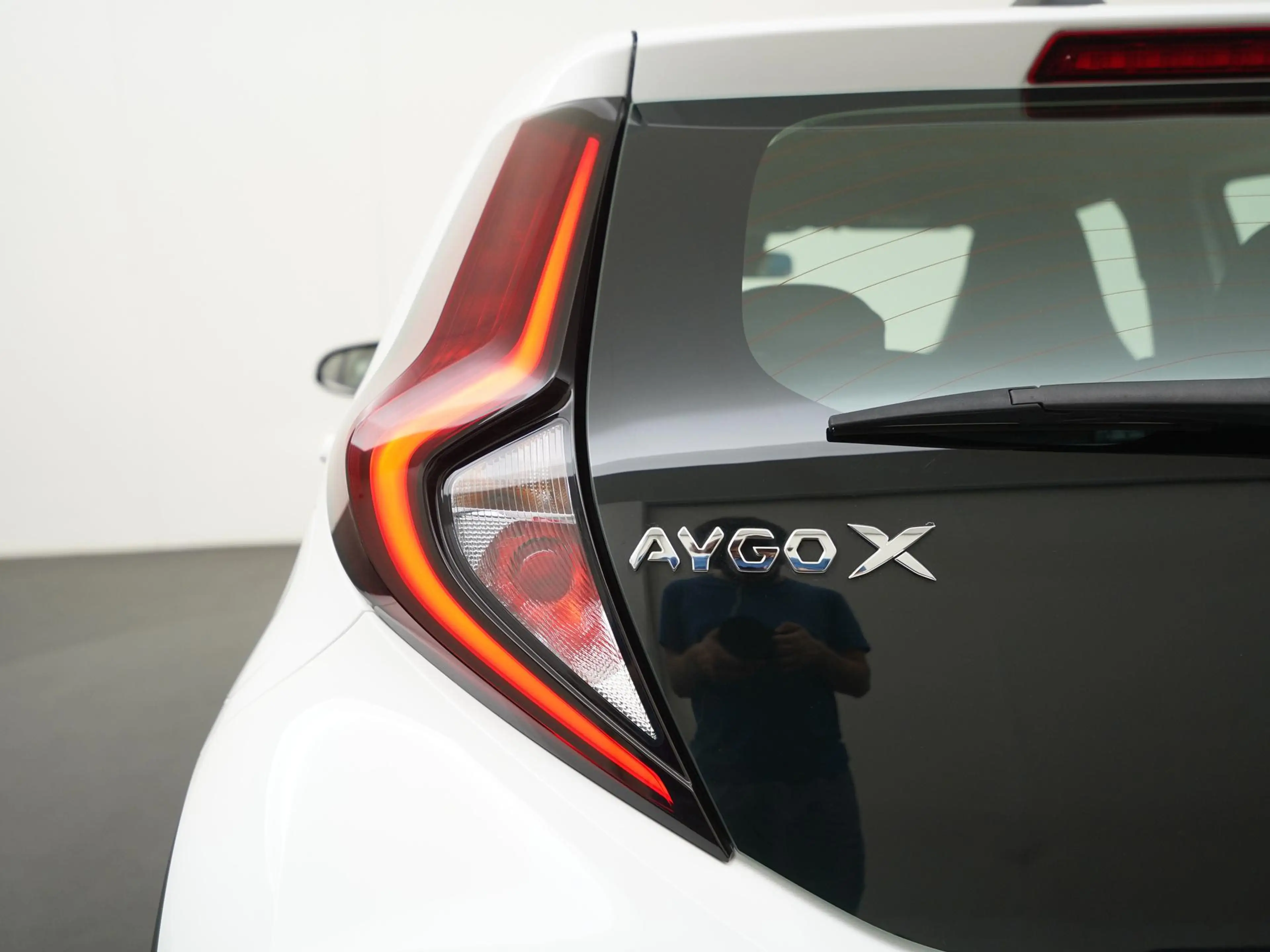 Toyota Aygo X 1.0 VVT-i MT Play | Camera | Apple/Android Carplay — photo 17