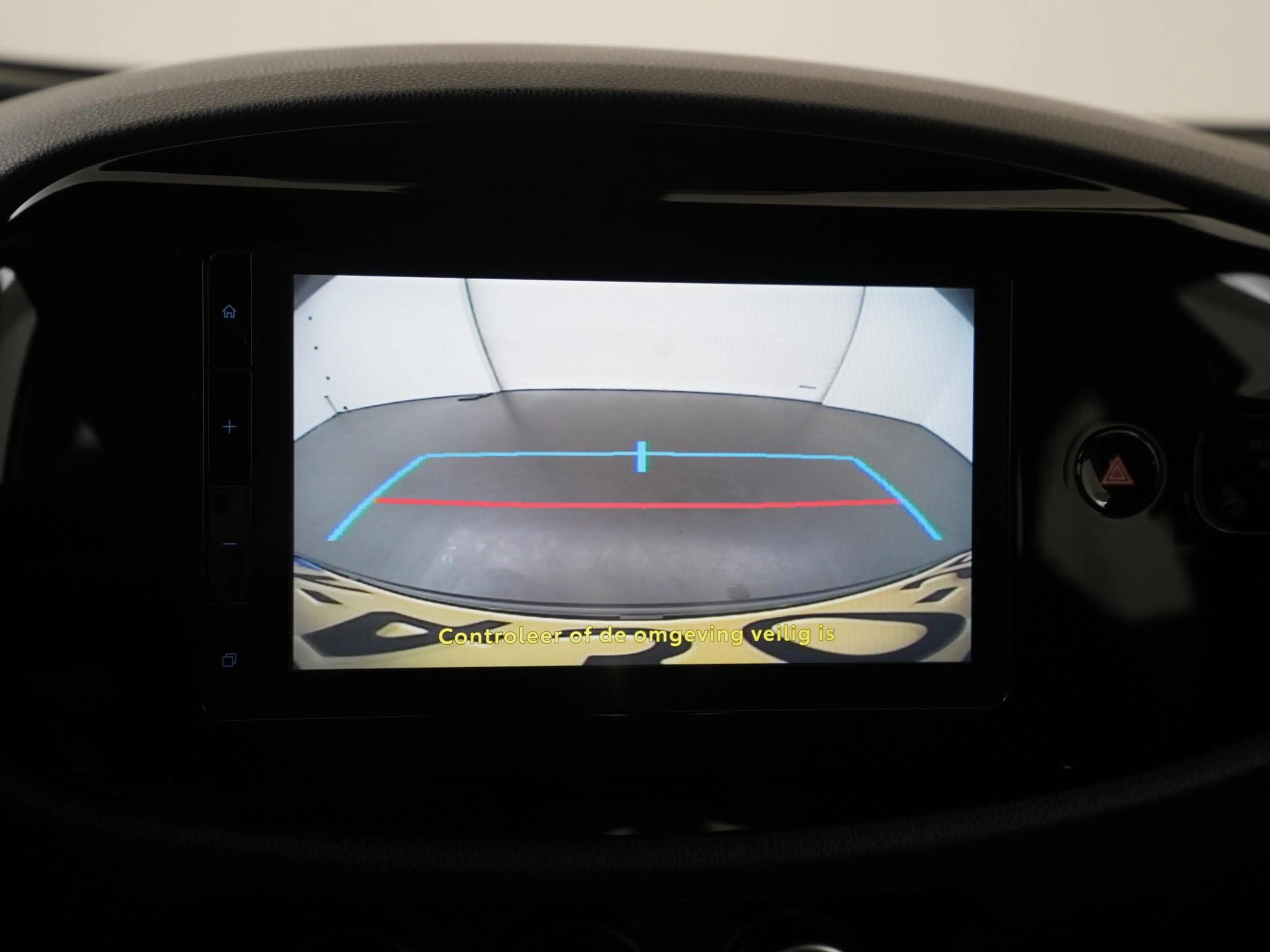 Toyota Aygo X 1.0 VVT-i MT Play | Camera | Apple/Android Carplay — photo 15