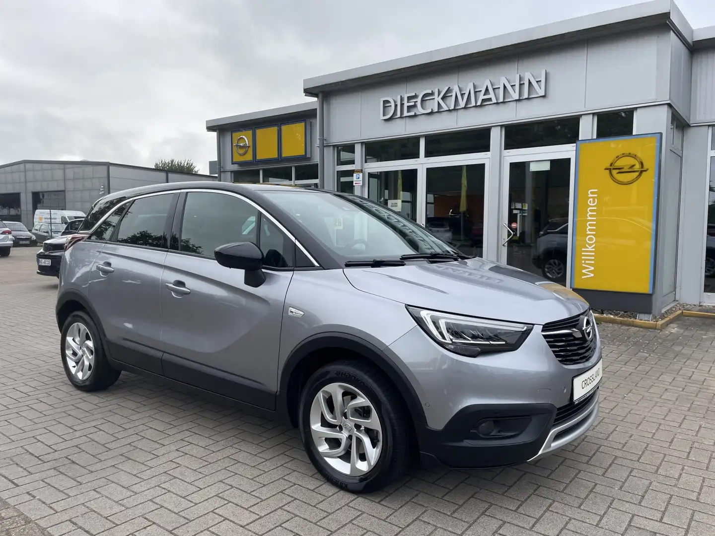Opel Crossland X INNOVATION Navi SHZ RFK PDC LM Allwetter Plateado - 2