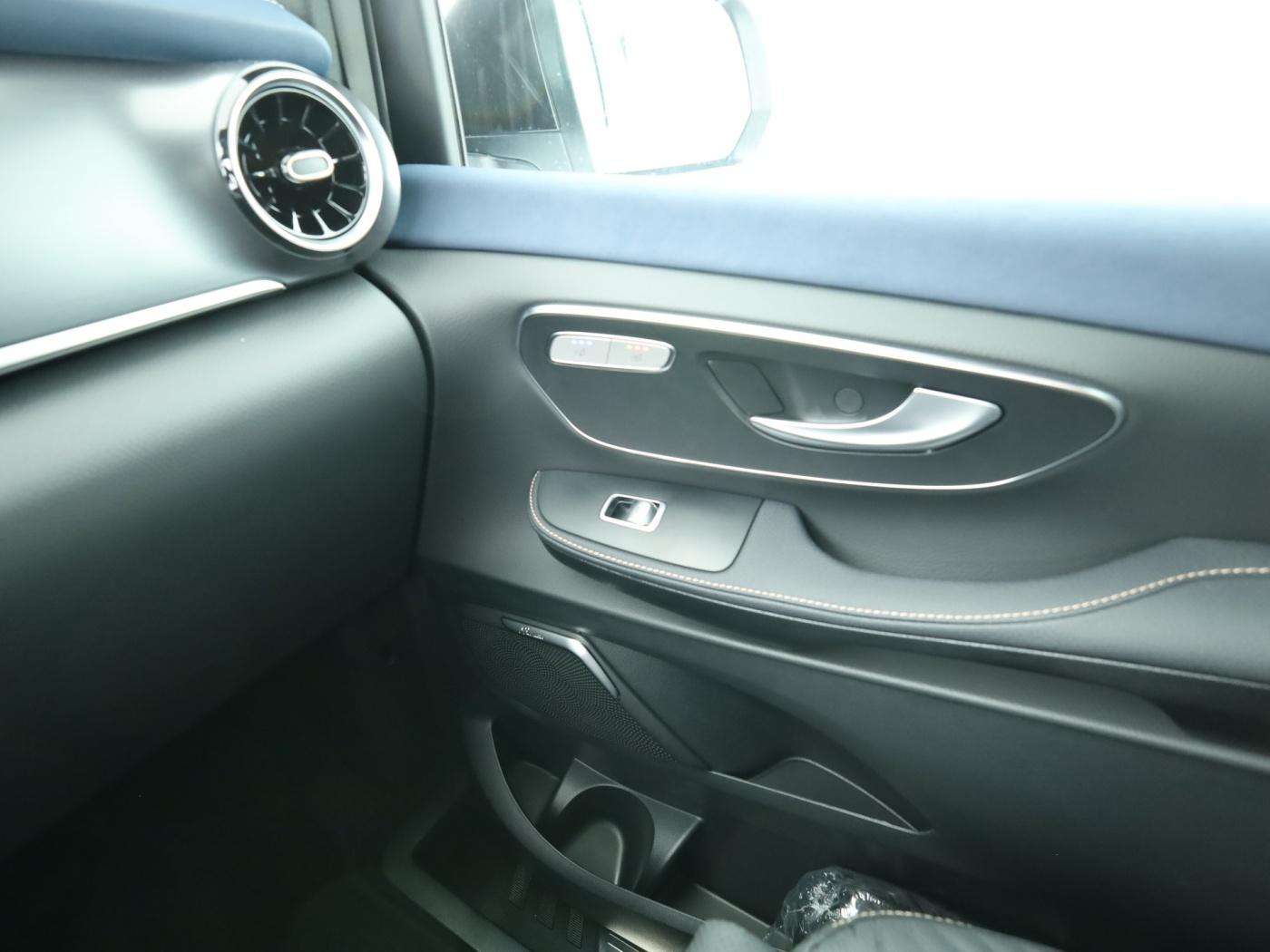 Mercedes-Benz EQV 300