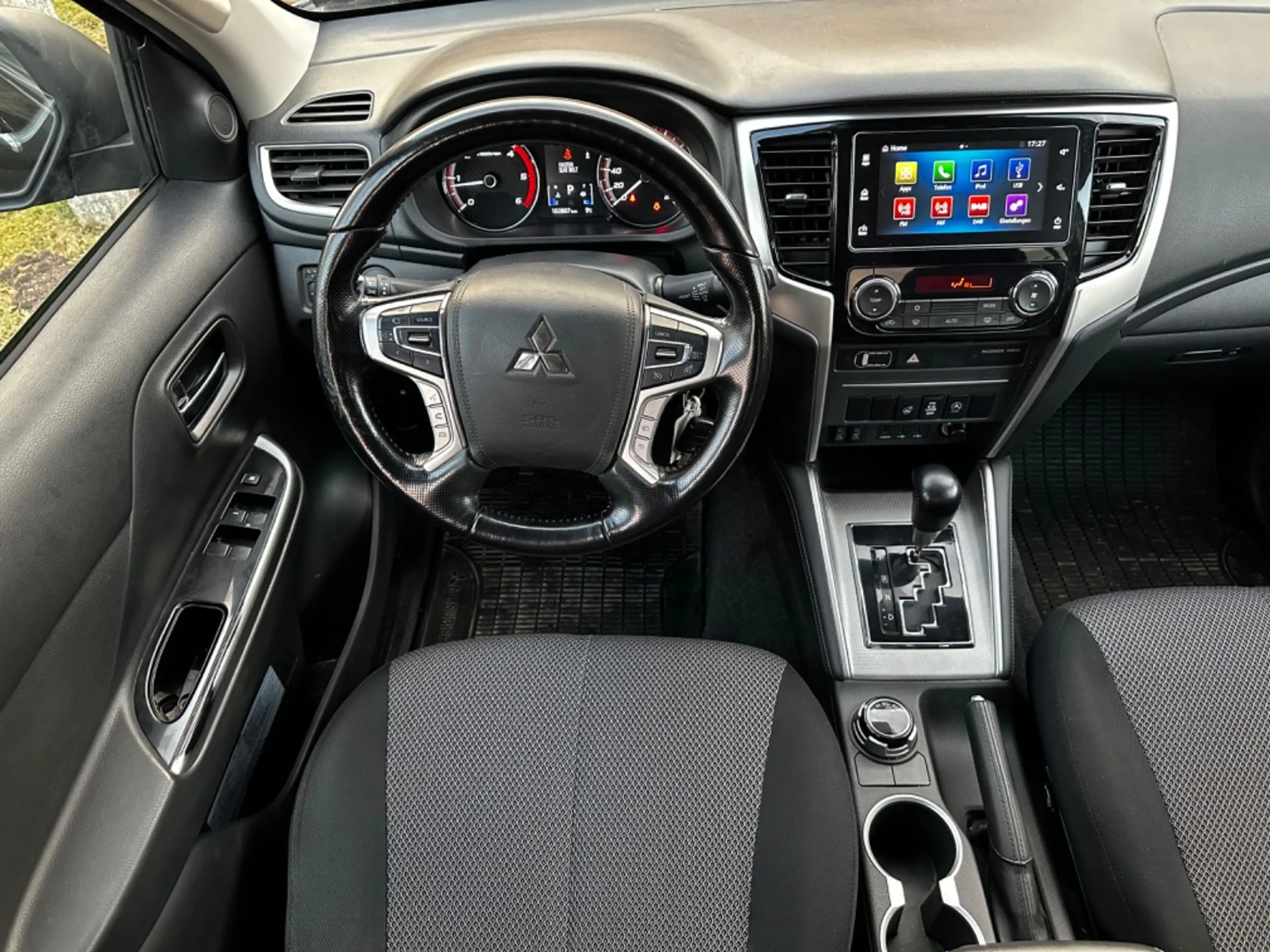Mitsubishi L200 Automat*Top Doppelkabine 4WD*360°Kam*AHK* — photo 6