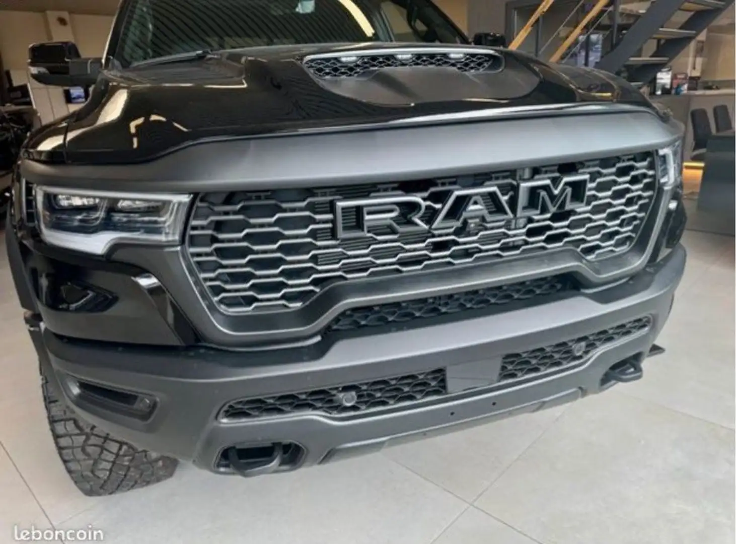 Dodge RAM RHO 547 CH NEUF - NIGHT EDITION - FULL OPTIONS - P Noir - 2