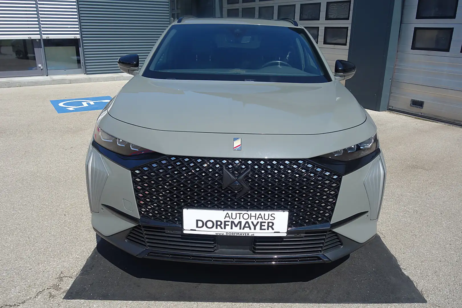 DS Automobiles DS 7 Crossback DS7 E-Tense 4x4 360 La Premiere 12,9kWh Aut. Grau - 2