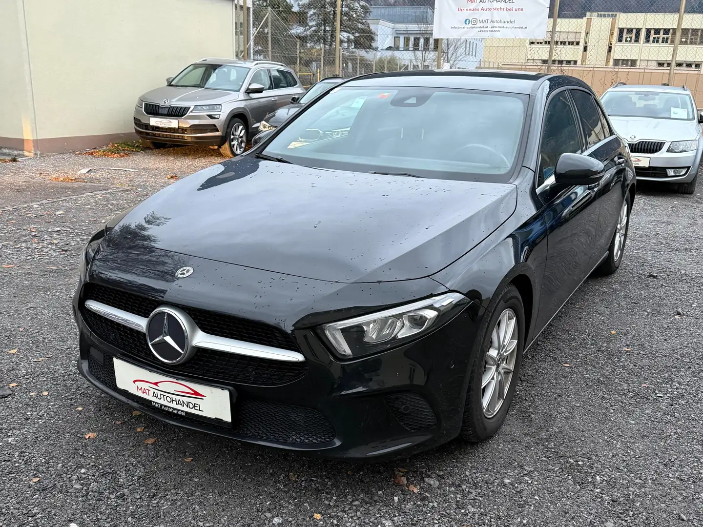 Mercedes-Benz A 180 A 180 d Aut. *Neu Vorgeführt*KAMERA*LED* Noir - 1