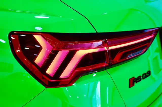 Audi RS Q3 2.5 TFSI quattro /RS-Sitze/LED/21Zoll Ansicht 11