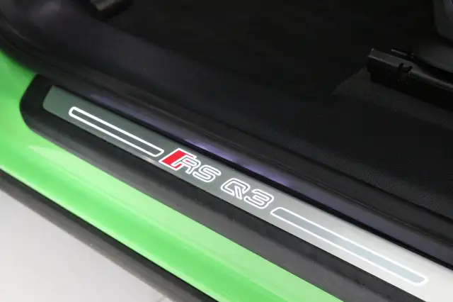 Audi RS Q3 2.5 TFSI quattro /RS-Sitze/LED/21Zoll Ansicht 16