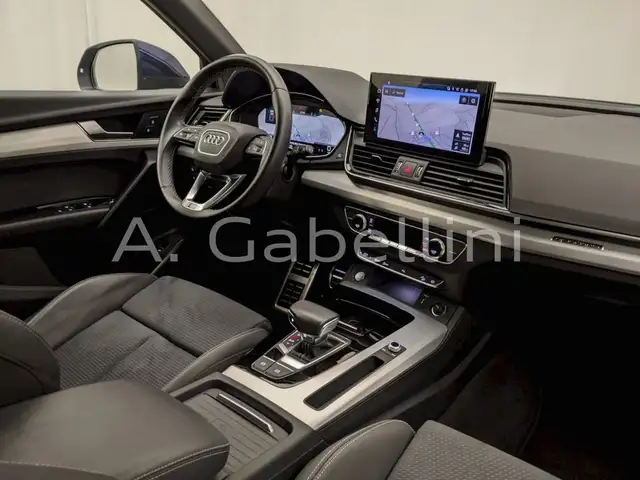 Audi Q5 view 6