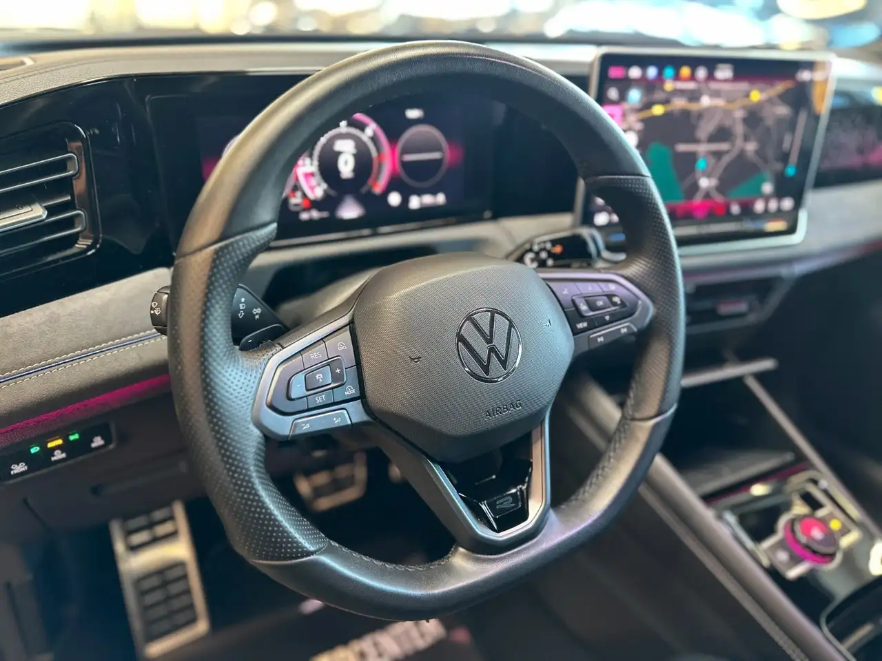 2026 Volkswagen Tiguan *R-LINE*MASSAGE*LKHZ*ACC*CARPLAY*LED, photograph 11
