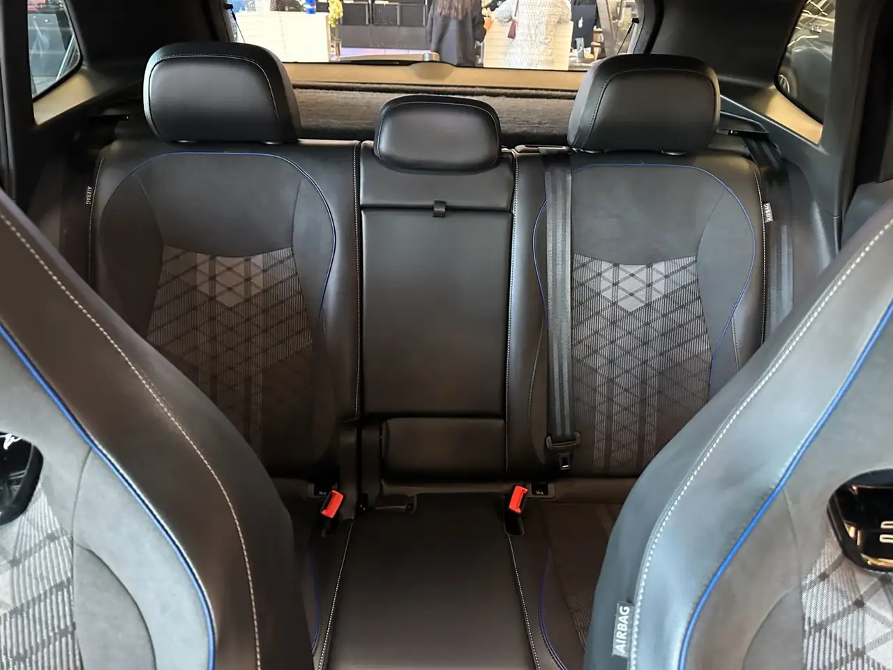 2026 Volkswagen Tiguan *R-LINE*MASSAGE*LKHZ*ACC*CARPLAY*LED, photograph 12