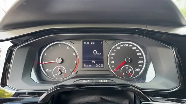 Volkswagen Polo view 12