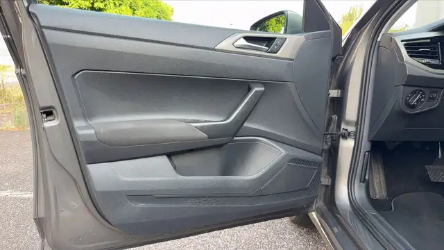 Volkswagen Polo view 7