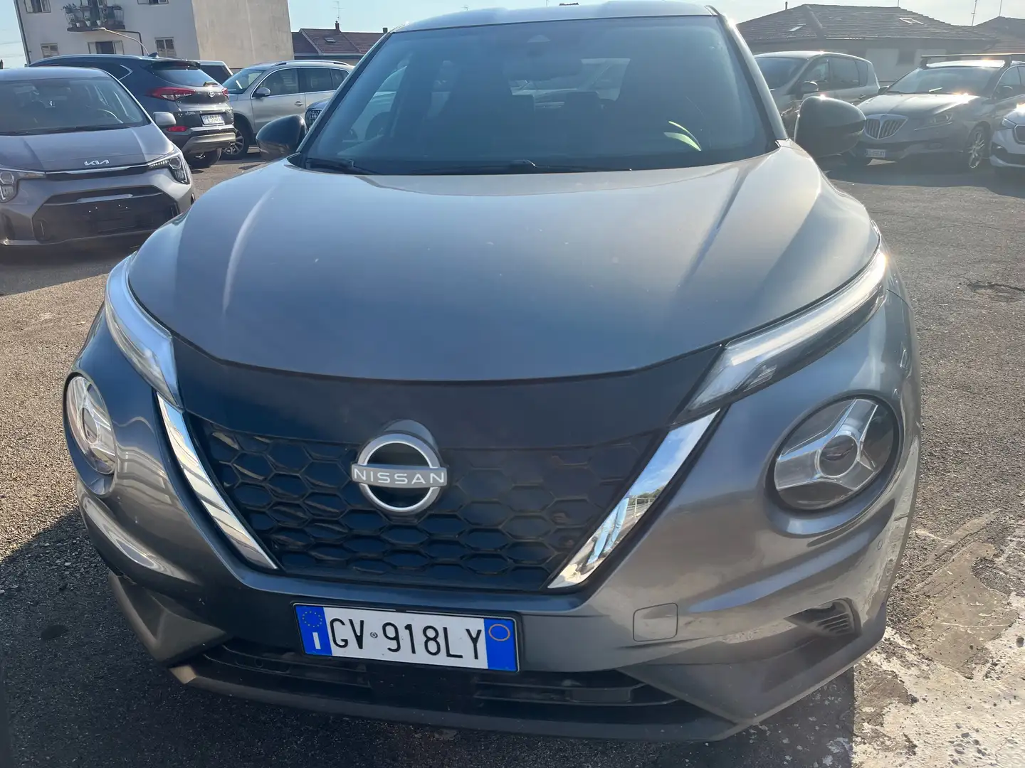 Nissan Juke Juke II 2020 1.6 hev N-Connecta Grijs - 1