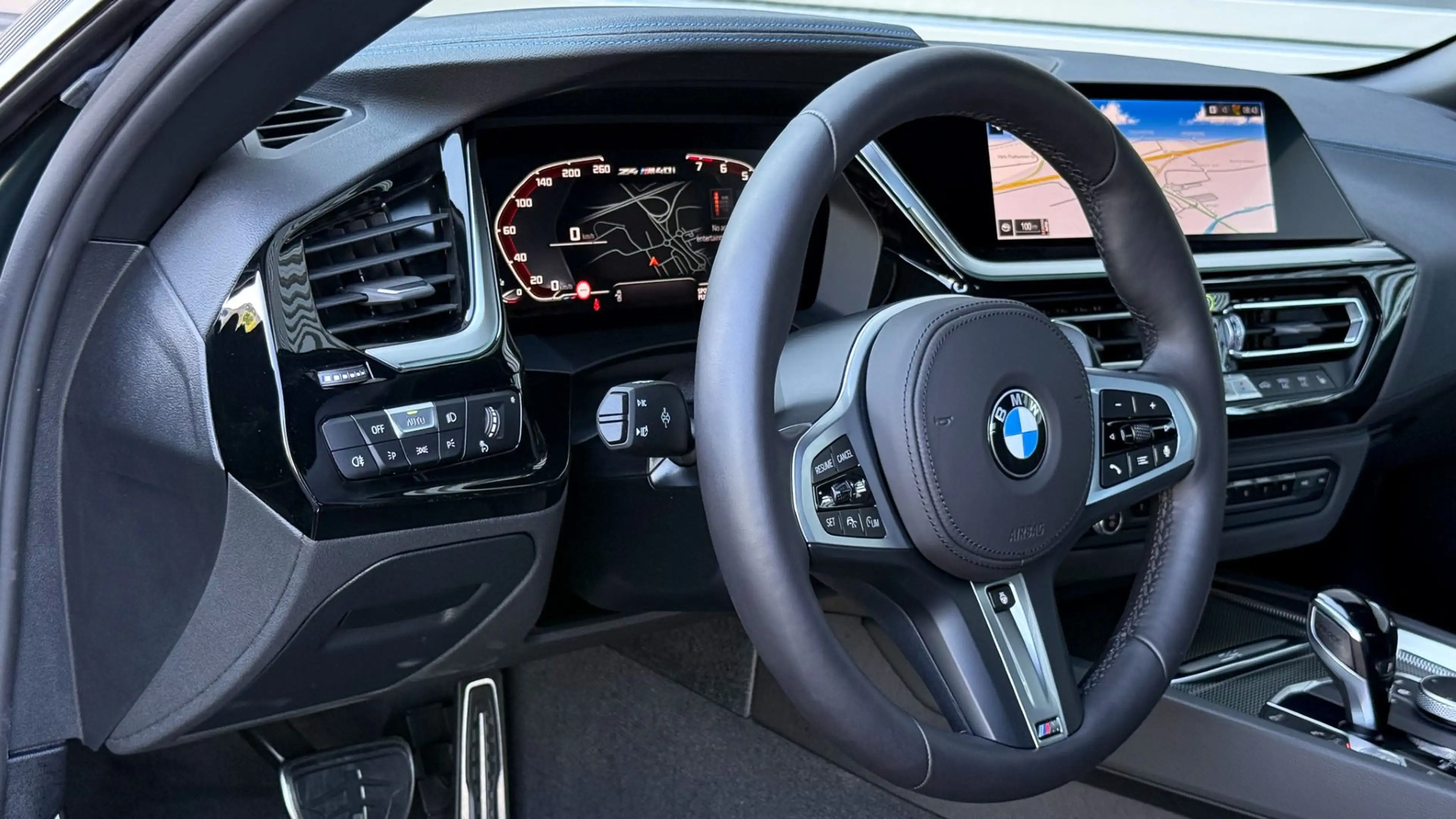 BMW Z4 sDrive M40i — photo 10
