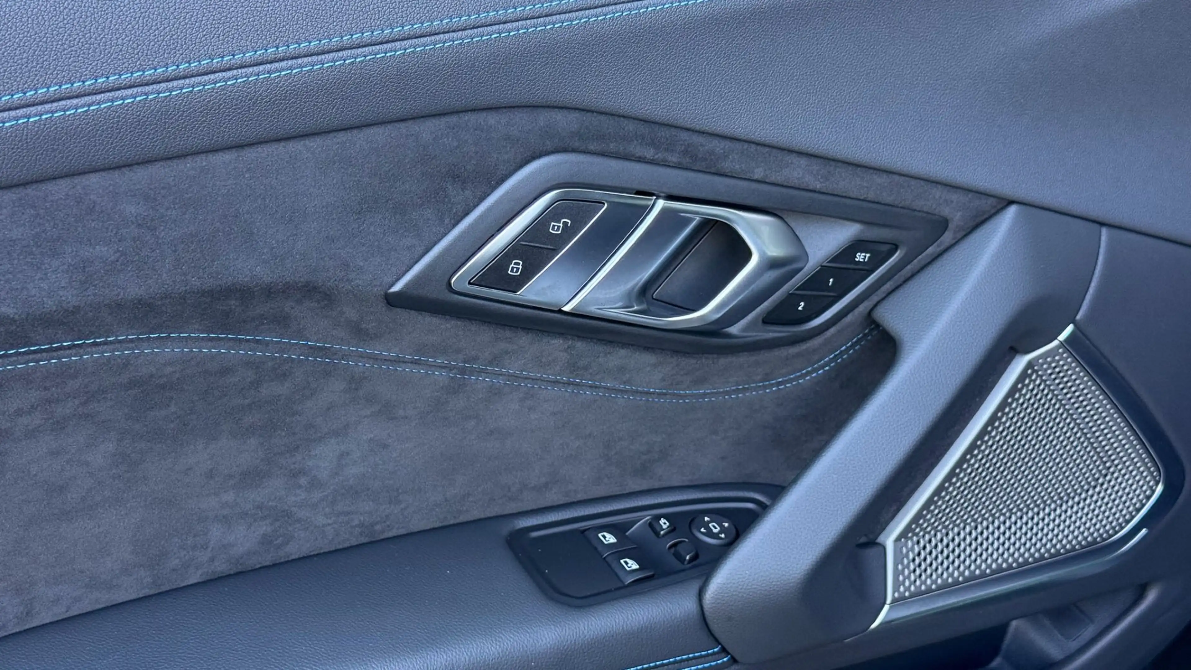 BMW Z4 sDrive M40i — photo 13