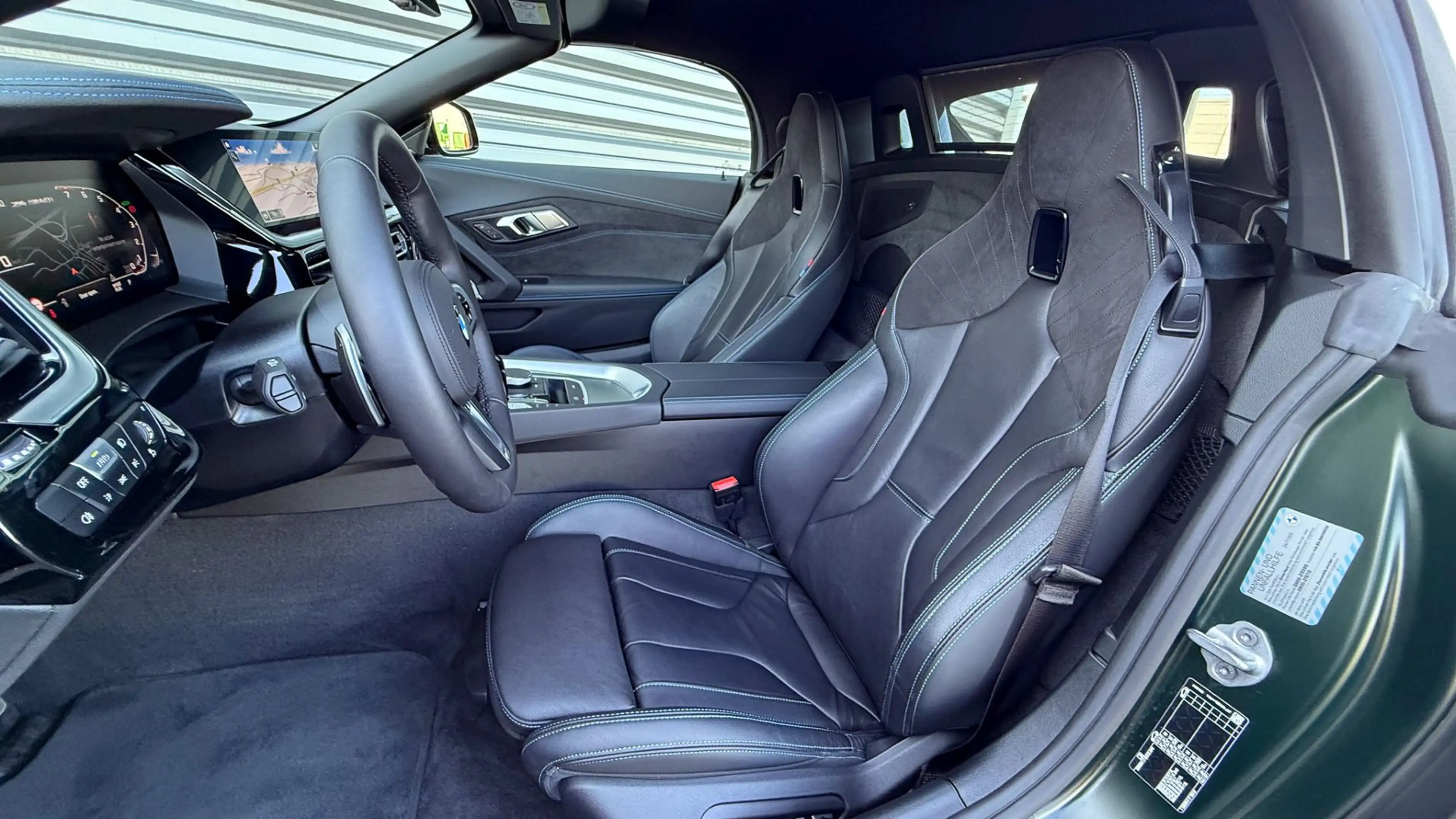 BMW Z4 sDrive M40i — photo 14