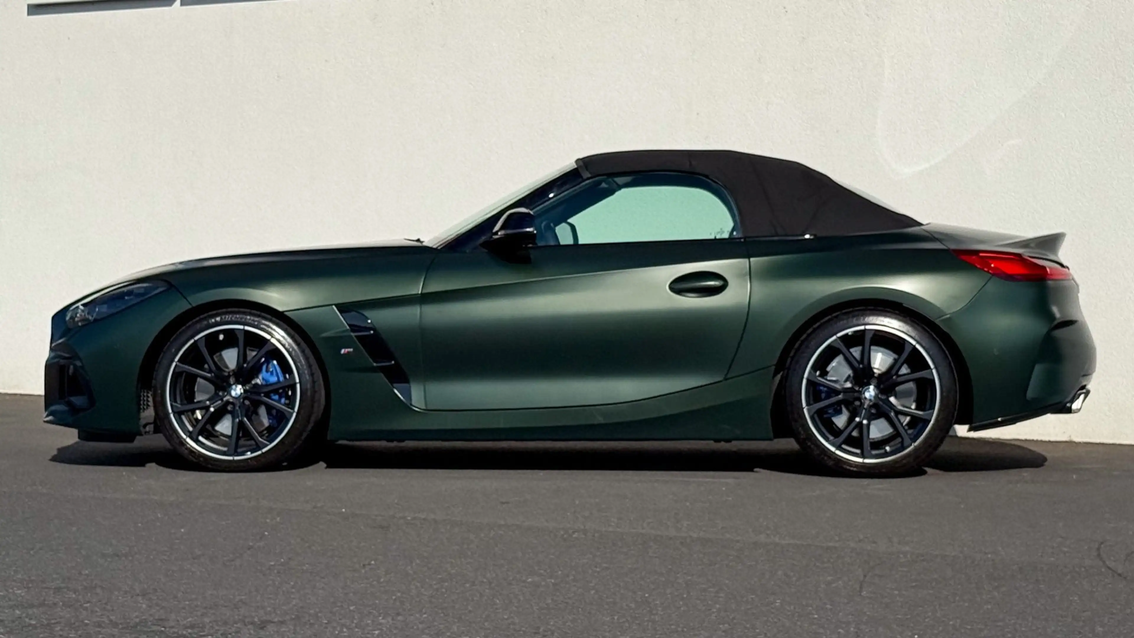 BMW Z4 sDrive M40i — photo 8