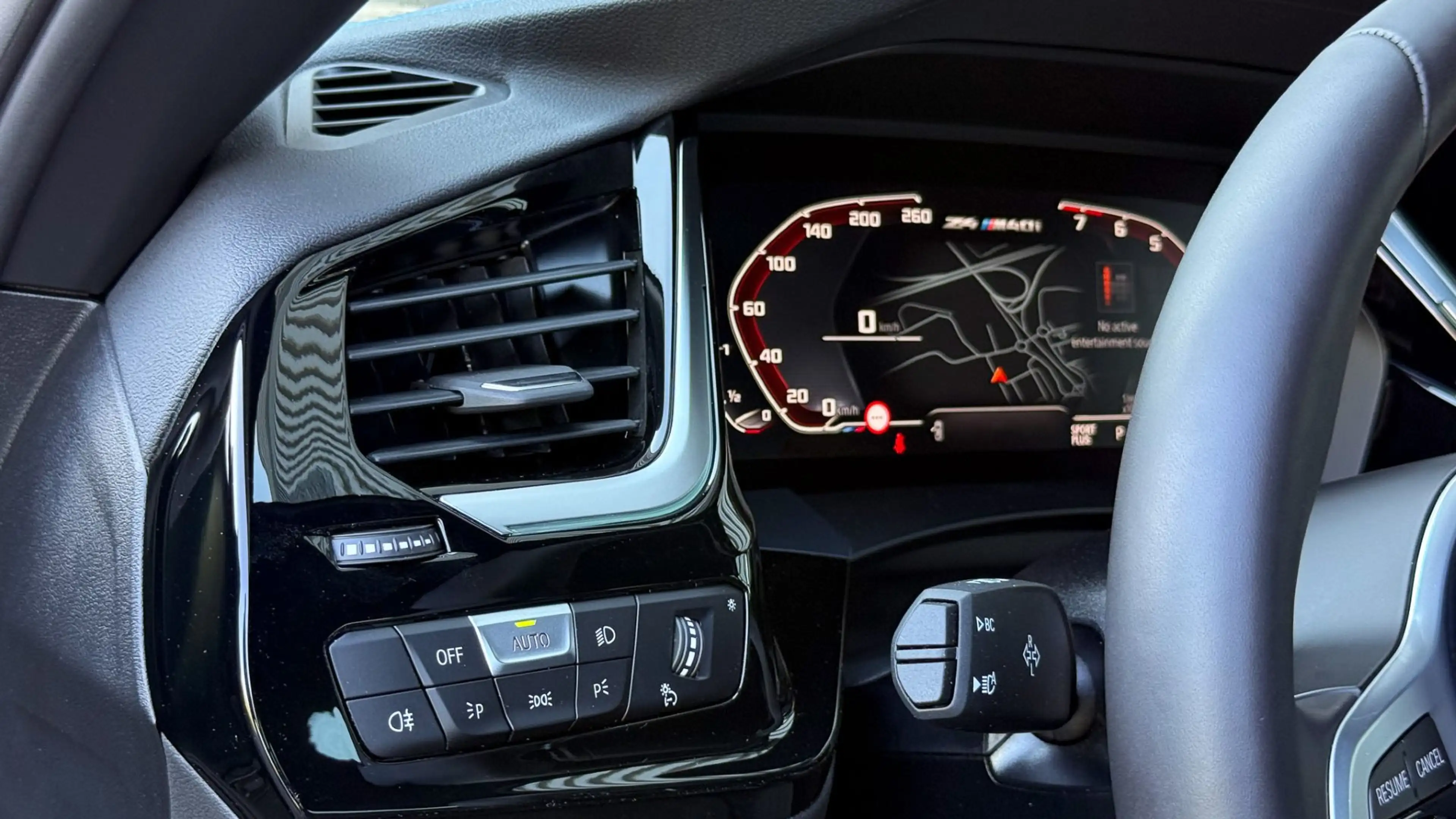 BMW Z4 sDrive M40i — photo 12