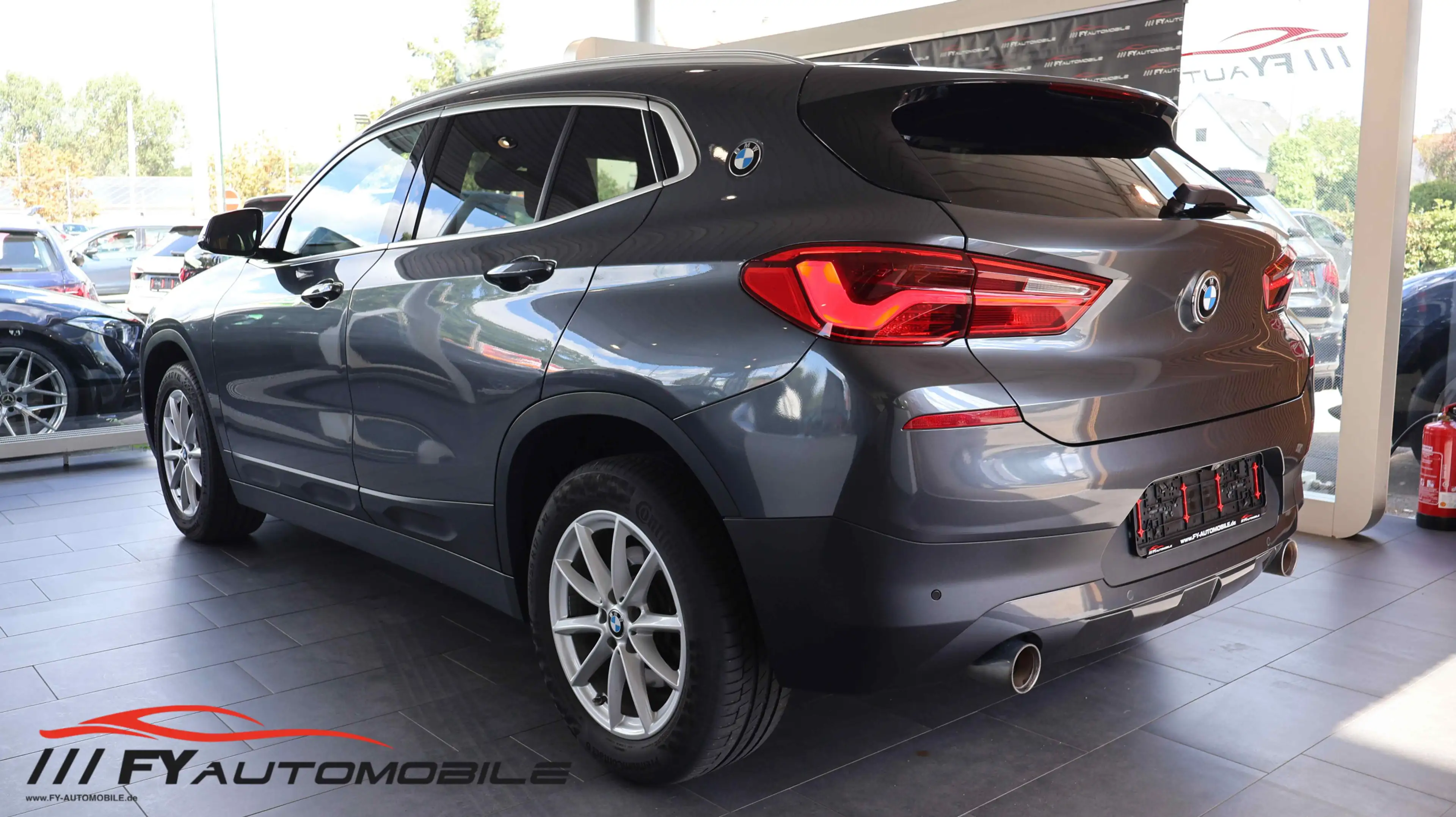 BMW X2 sDrive 20 i Advantage head-up stzheizung. — photo 10