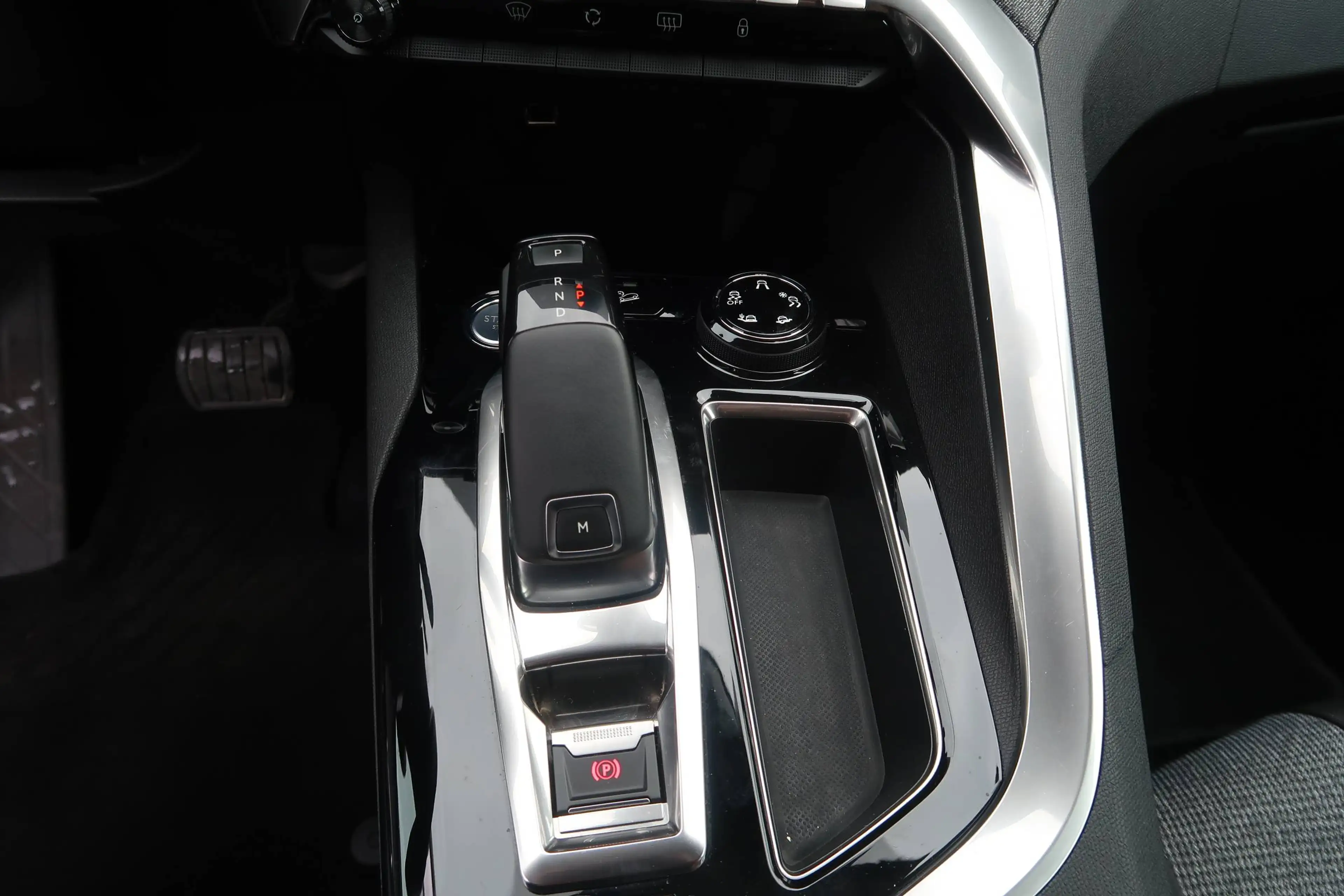 Peugeot 3008 Allure*Navi*Leder*Automatik* — photo 14