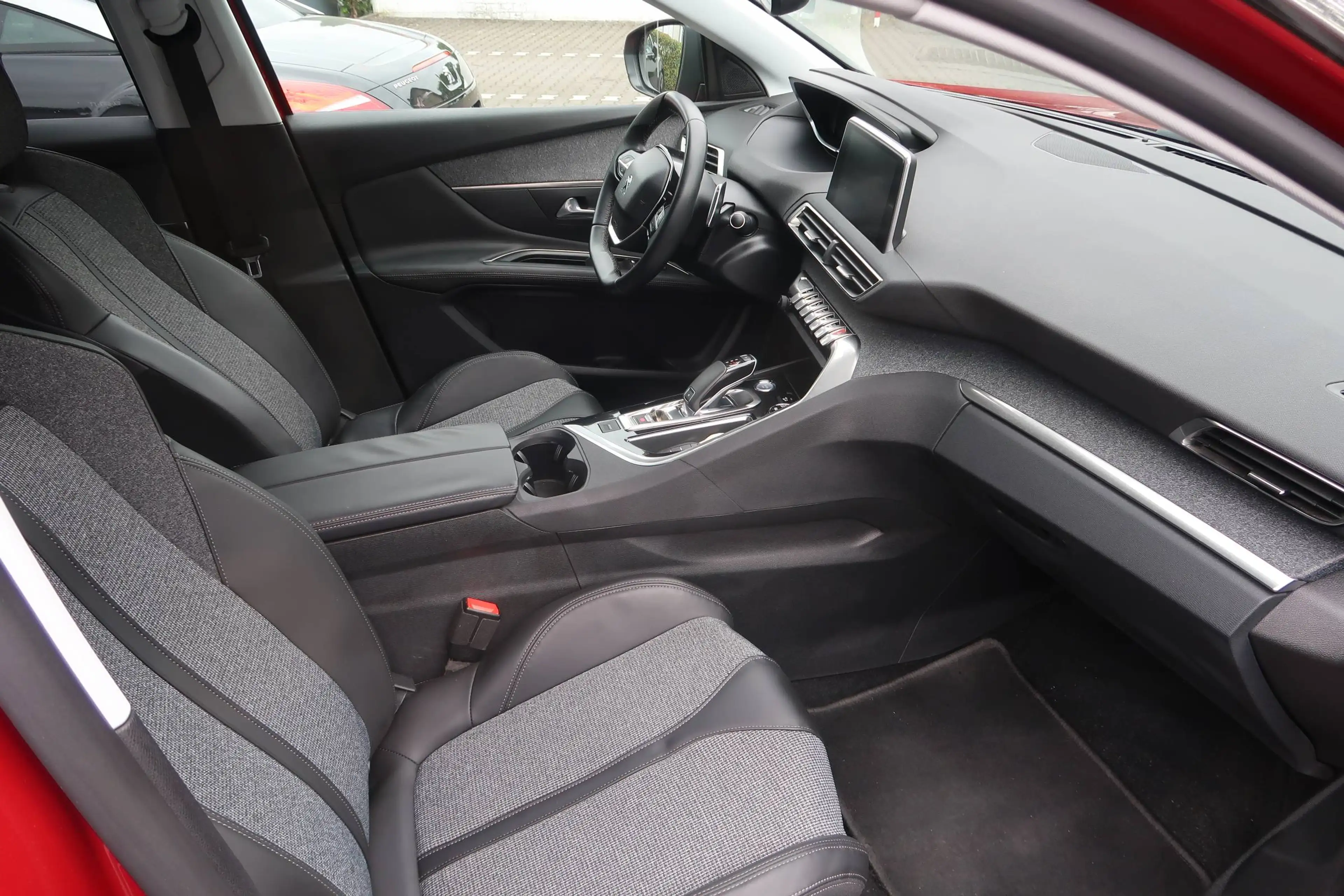 Peugeot 3008 Allure*Navi*Leder*Automatik* — photo 11