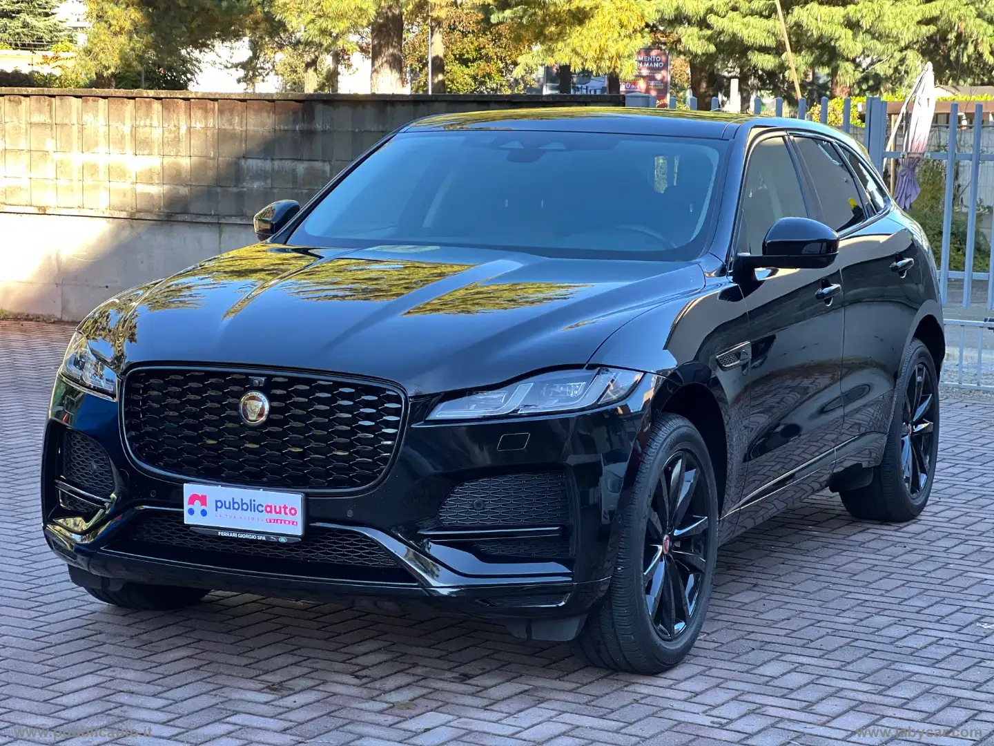 Jaguar F-Pace 2.0 D 204 CV AWD aut. R-Dyn. S - 2