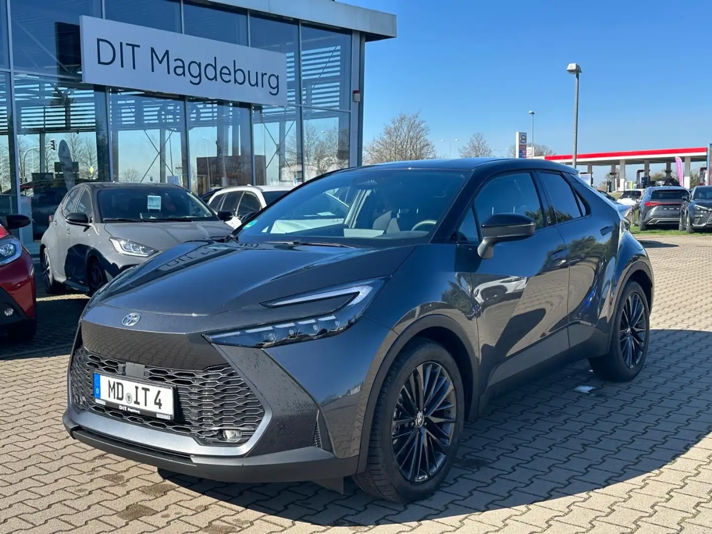 Toyota C-HR 2.0 Plug-in Hybrid Team D. Technik Paket Grau - 2