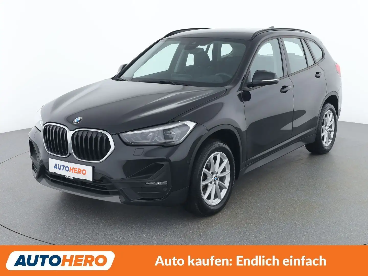 BMW X1 xDrive 18d Advantage Schwarz - 1